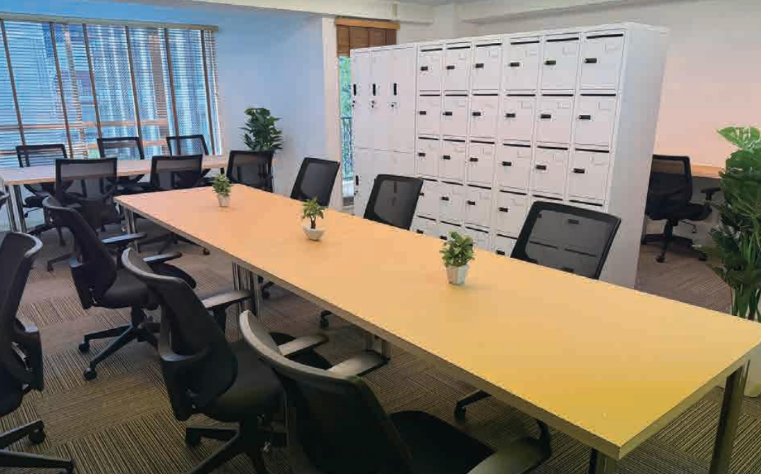 4階 入居企業のシェアオフィス