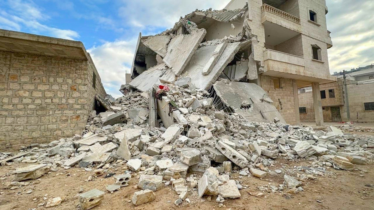 ▲地震により倒壊したシリアの建物 ©House of Cats Ernesto