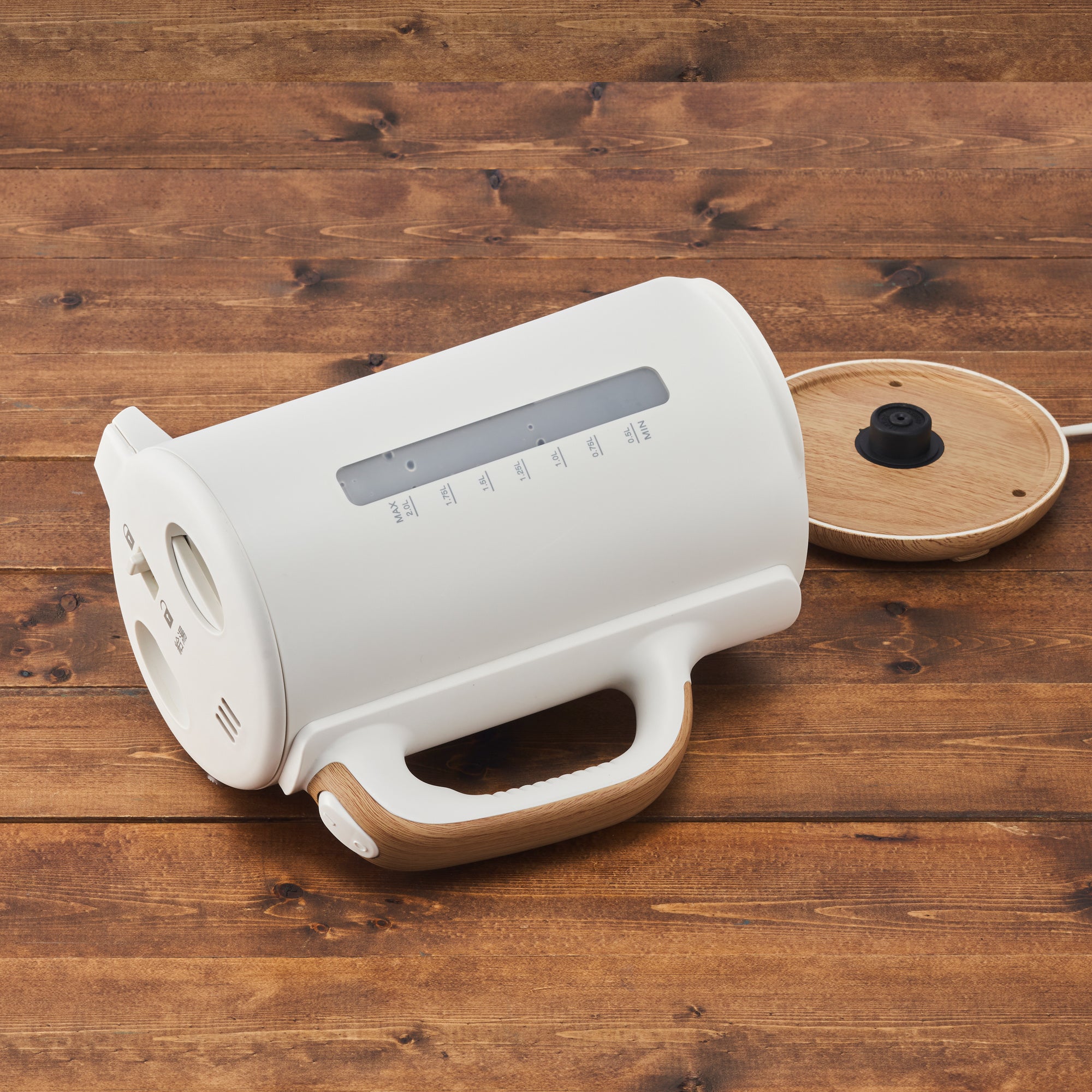 2リットルまで対応の「大容量電気ケトル」4月上旬に発売 | 株式