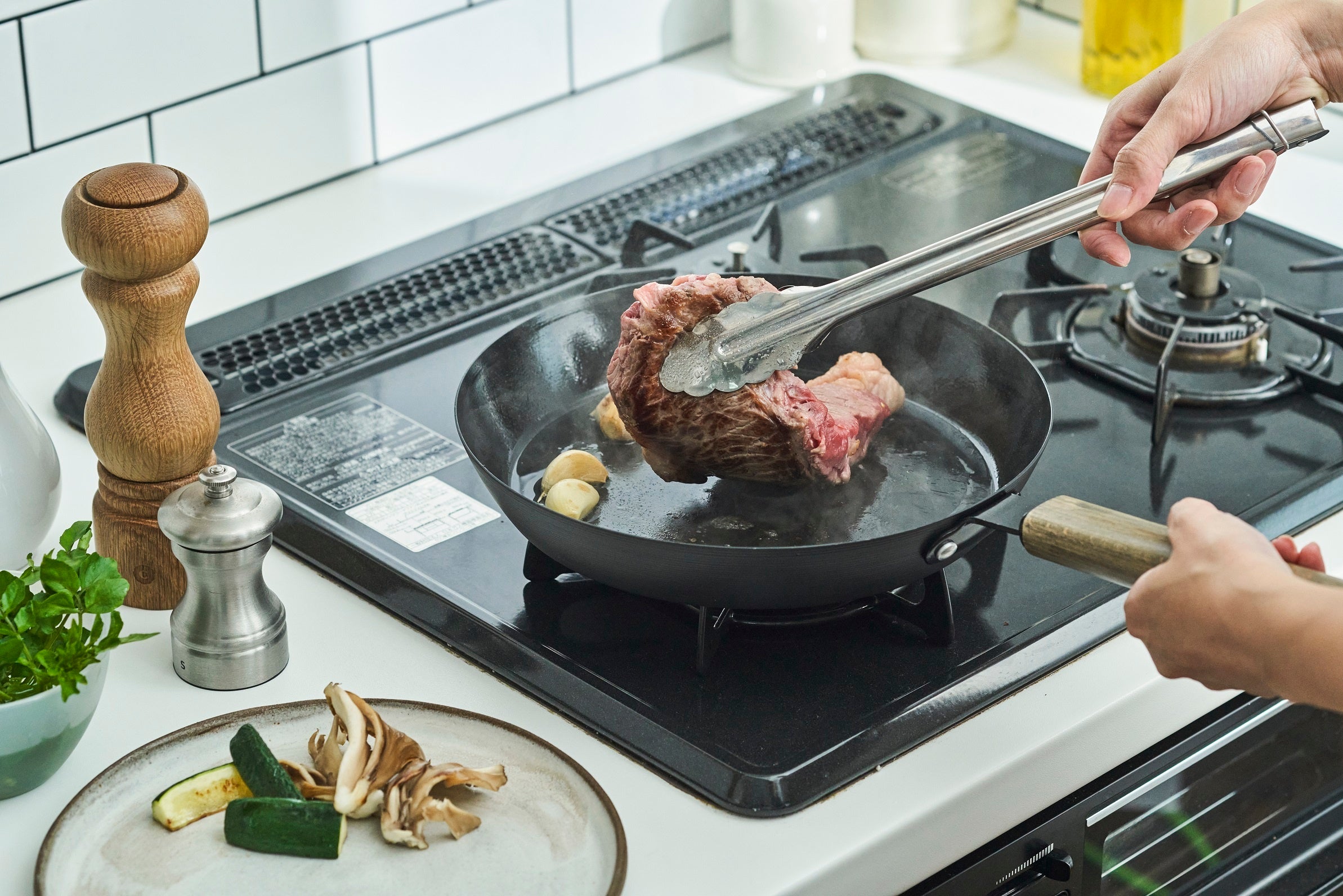 「入手困難」simfe 窒化鉄フライパン3点セット フライパン 鉄の良さをそのままに、料理をおいしく仕上げてくれる錆びにくく日常