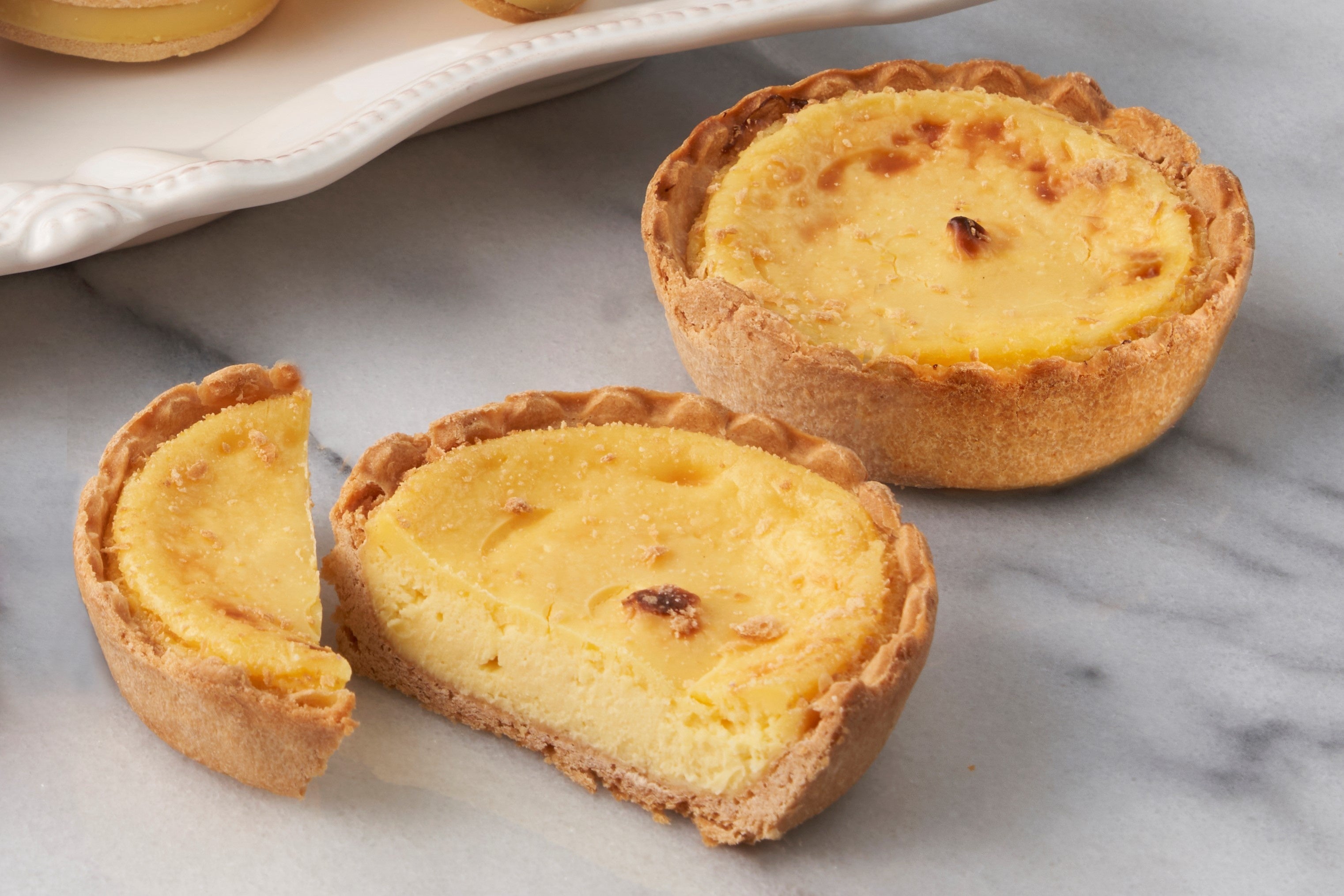 おいもの美味しい季節に人気のサブレサンドを詰め合わせた