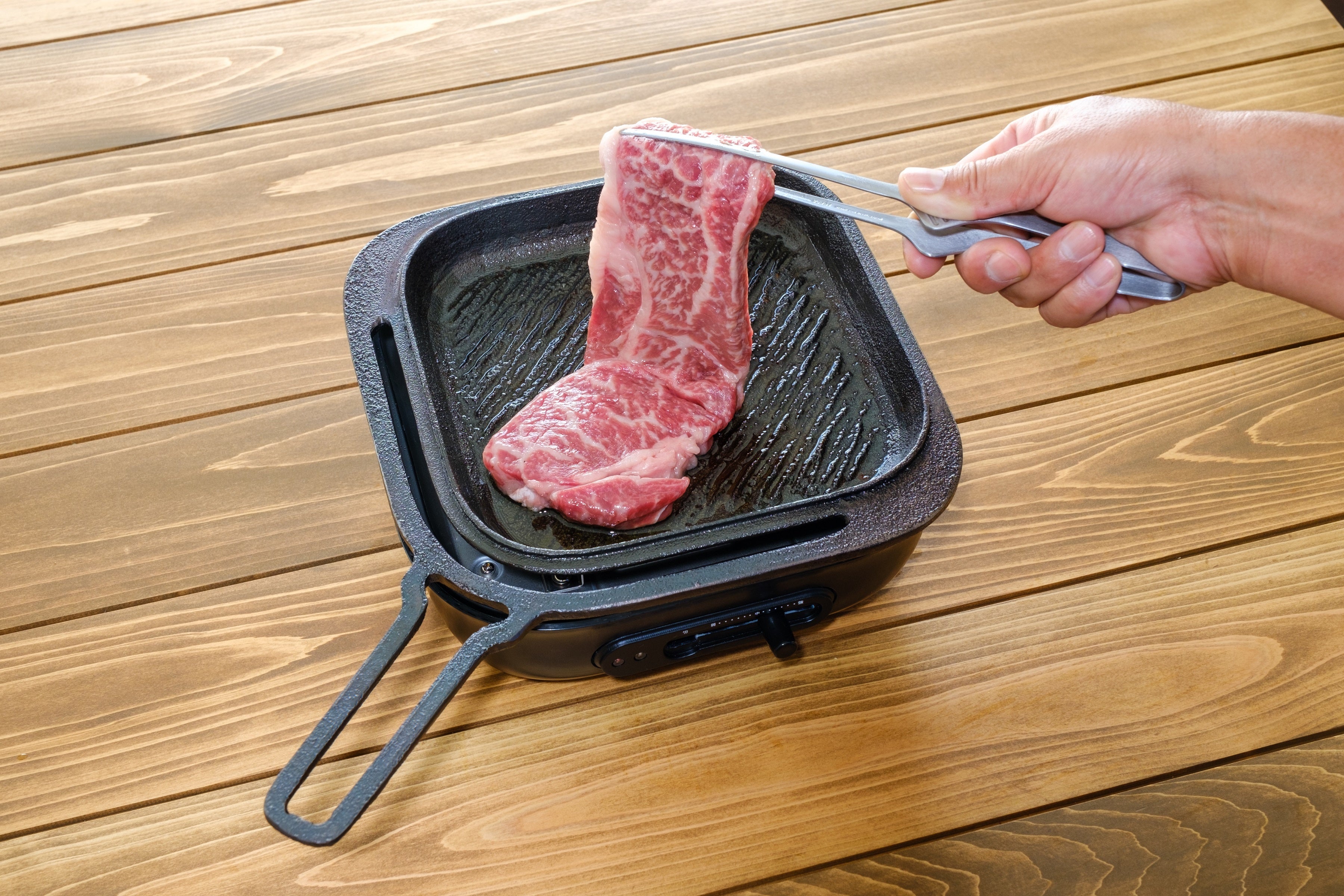 目指したのはいつでも変わらない極上の焼き加減！ドウシシャ×鋳物