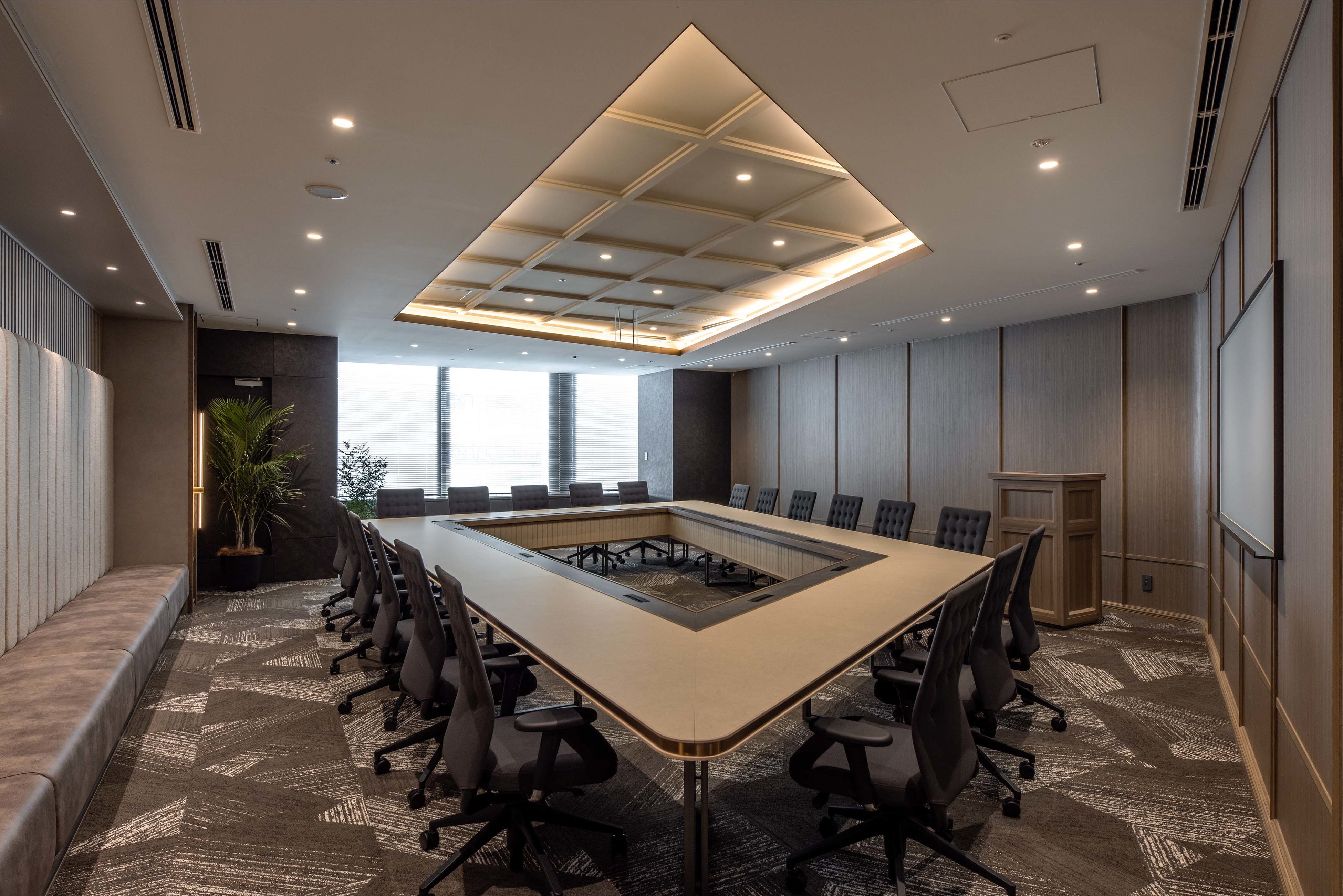 成約式なども行うミーティングルーム