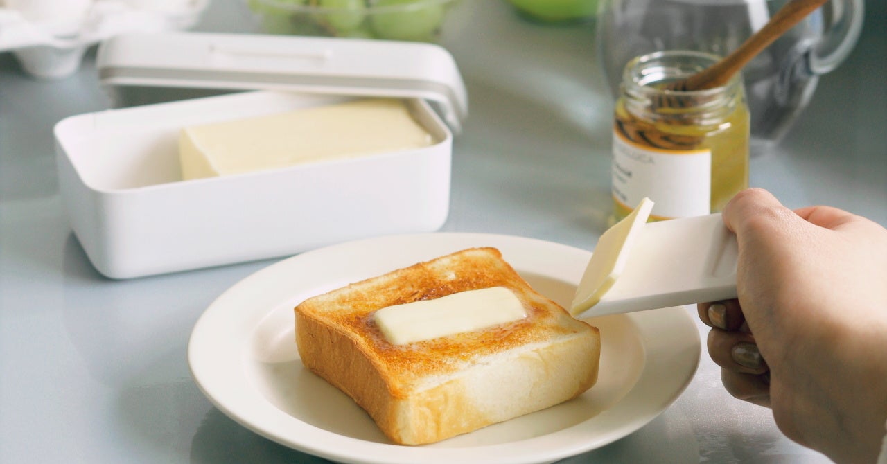 使う分だけ 好みの厚さに切り分けできるカッター付き バターケース が新発売 株式会社マーナのプレスリリース 使う分だけ 好みの厚さに切り分けできるカッター付き バターケース が新発売 株式会社マーナのプレスリリース