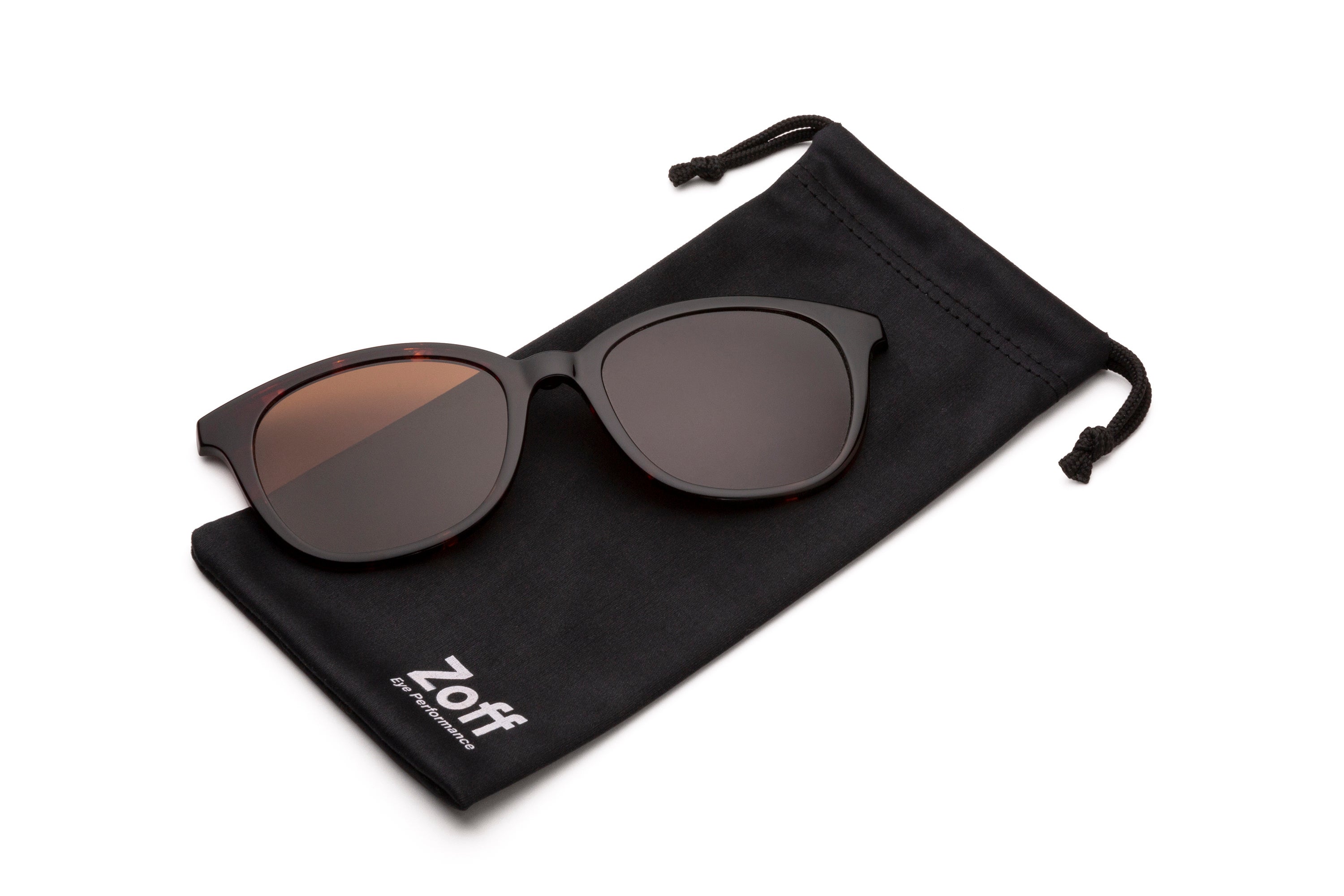 大人気のディズニーキャラクターデザインのサングラスが登場！Zoff初と