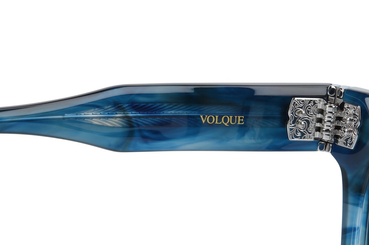 ▲バロック様式の象徴である唐草模様を綿密にあしらった丁番プレート 商品画像:ZF231019_72A1