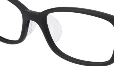 ▲スライドタイプの鼻パッドでフィット感抜群。 商品画像：ZN231017_14F1