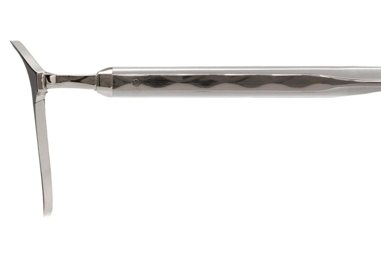 ▲透けて見えるテンプルの芯金部分には装飾を施している。 商品画像：▼ZY242002_14F1