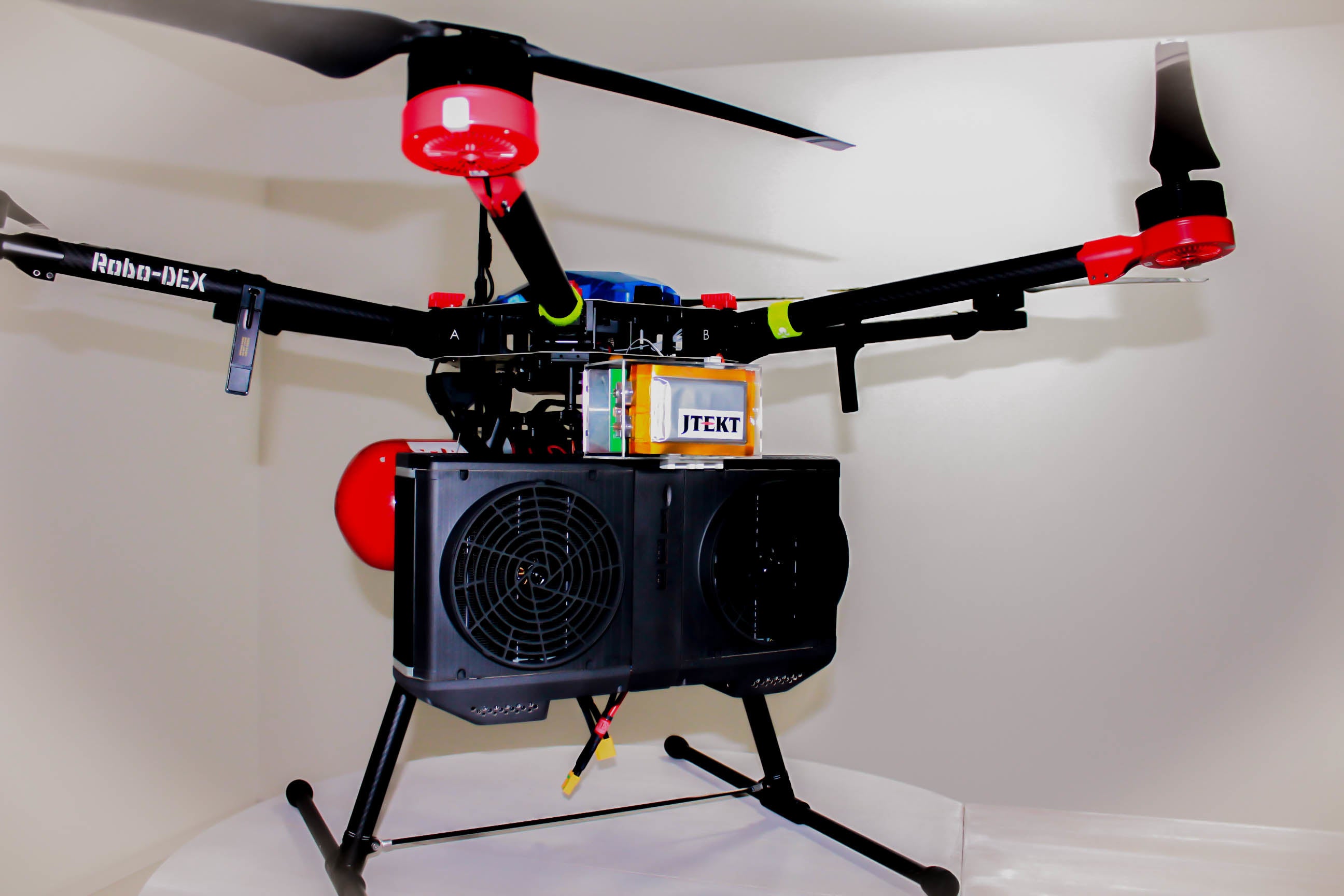 ＜ロボデックス製 水素燃料電池ドローン＞