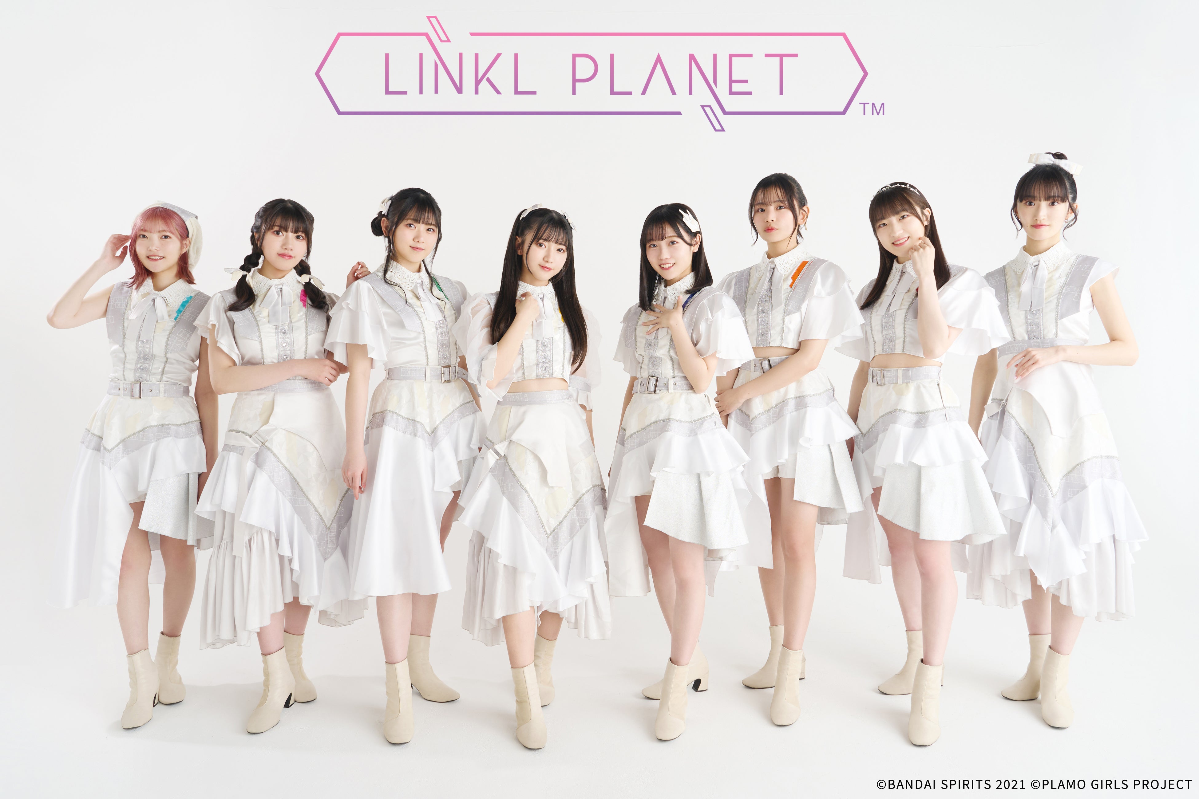 LINKLPLANET(左から、宮﨑菜々、安藤玲菜、荒井芽依、天川れみ、石田悠佳、佐藤咲菜、石川恵里加、大音奏依