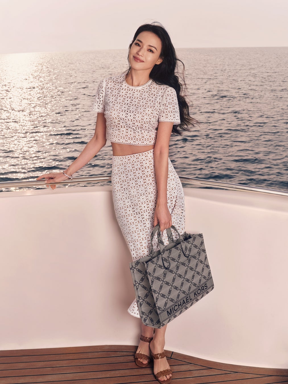 スーチー 女優スー・チーが「マイケル・コース」のグローバルアンバサダーに就任 | マイケル・コースジャパン合同会社のプレスリリース