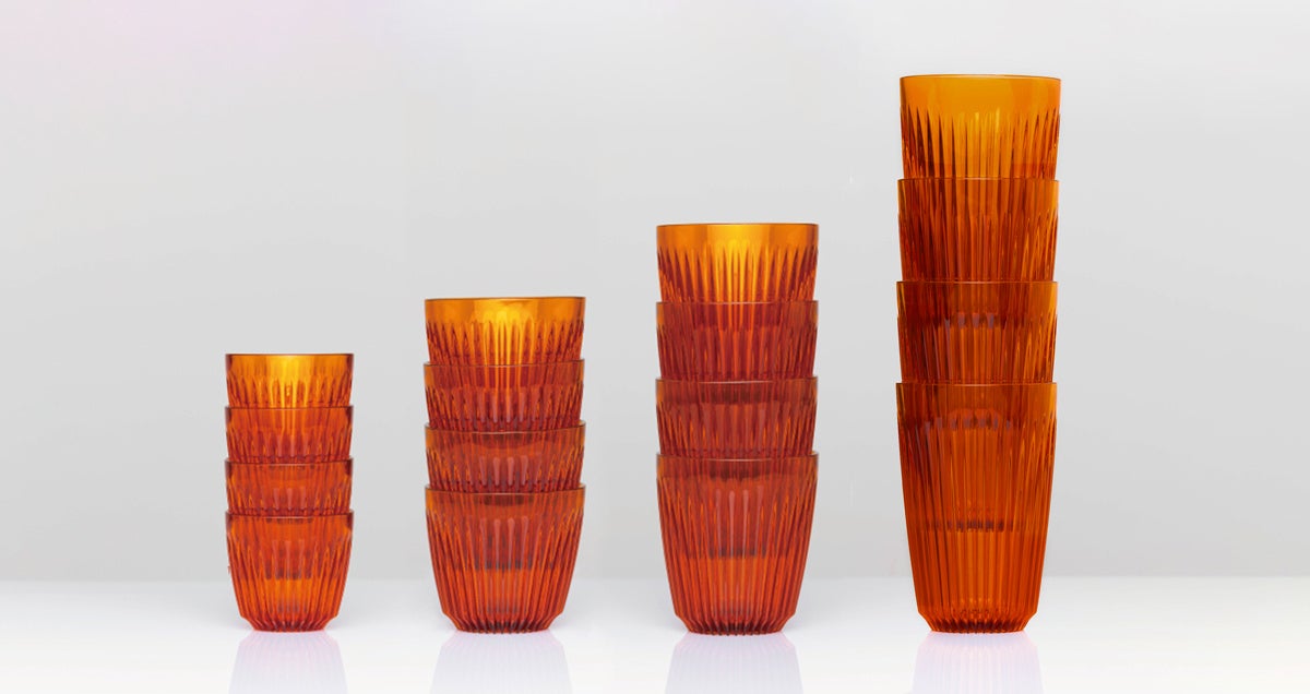 （左から）3オンス、6オンス、8オンス&nbsp;、12オンス／4サイズ