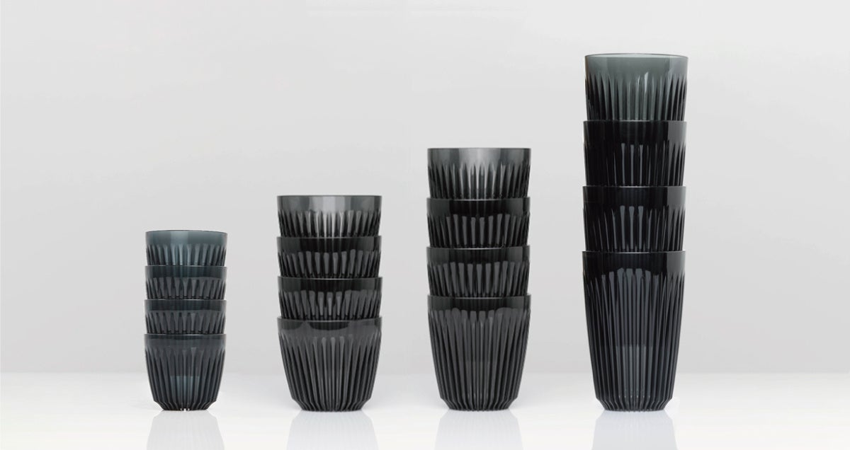 （左から）3オンス、6オンス、8オンス&nbsp;、12オンス／4サイズ