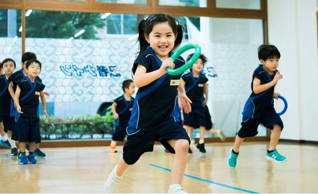 年中～小学生を対象にした1回60分の限定イベントでかけっこが早くなるポイントを学ぶ