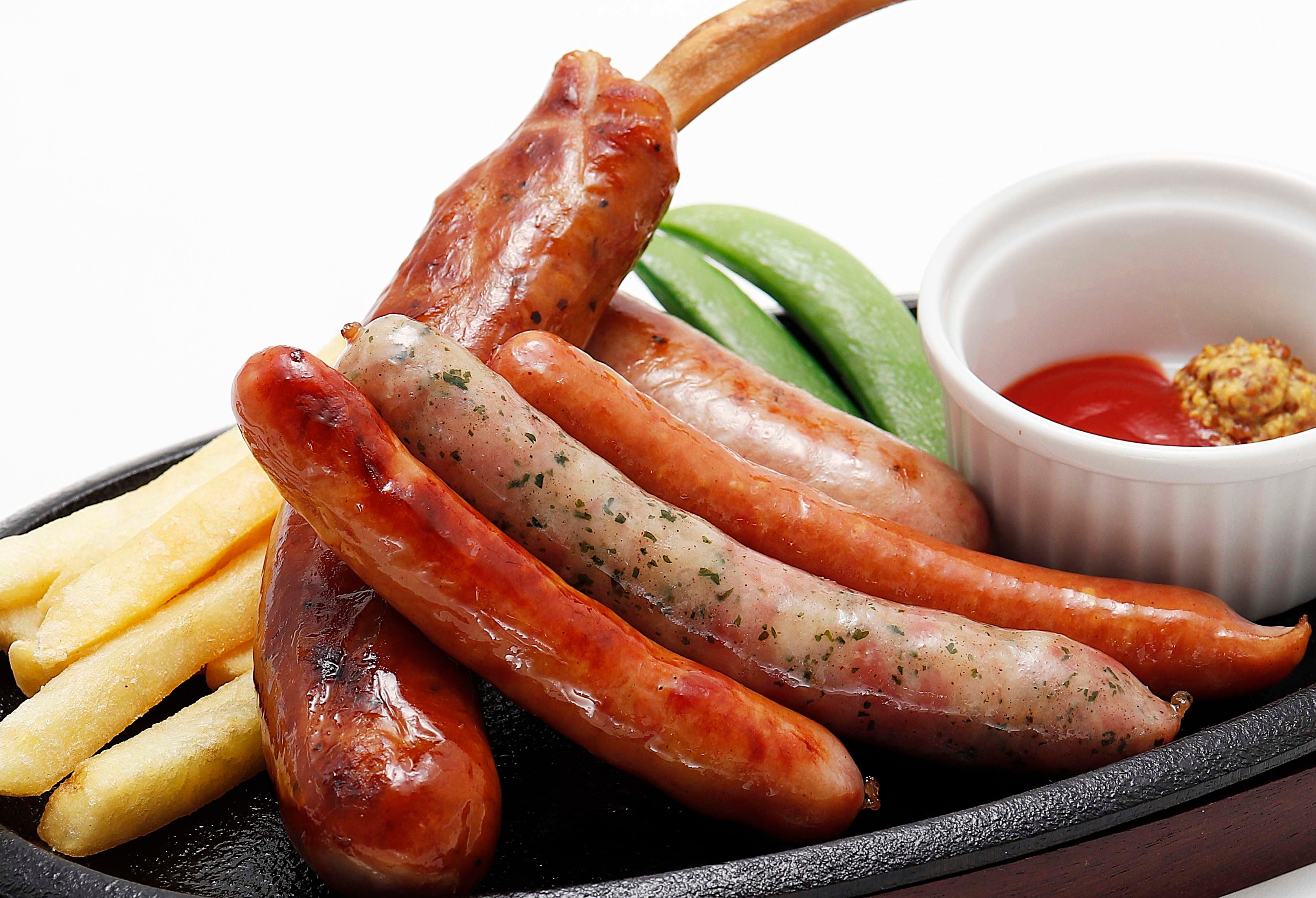 ソーセージ盛り合せ