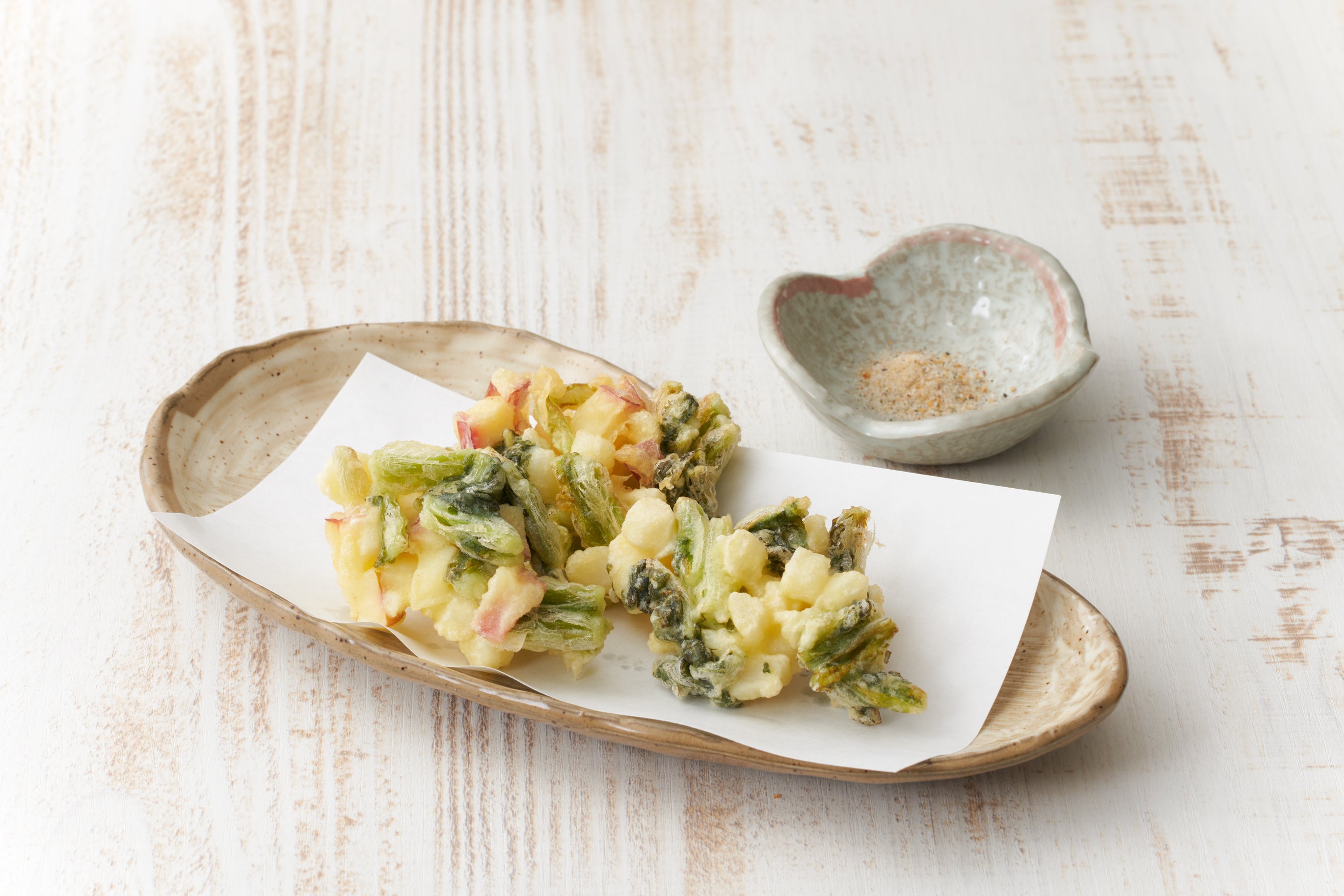 野沢菜とりんごのかき揚げ