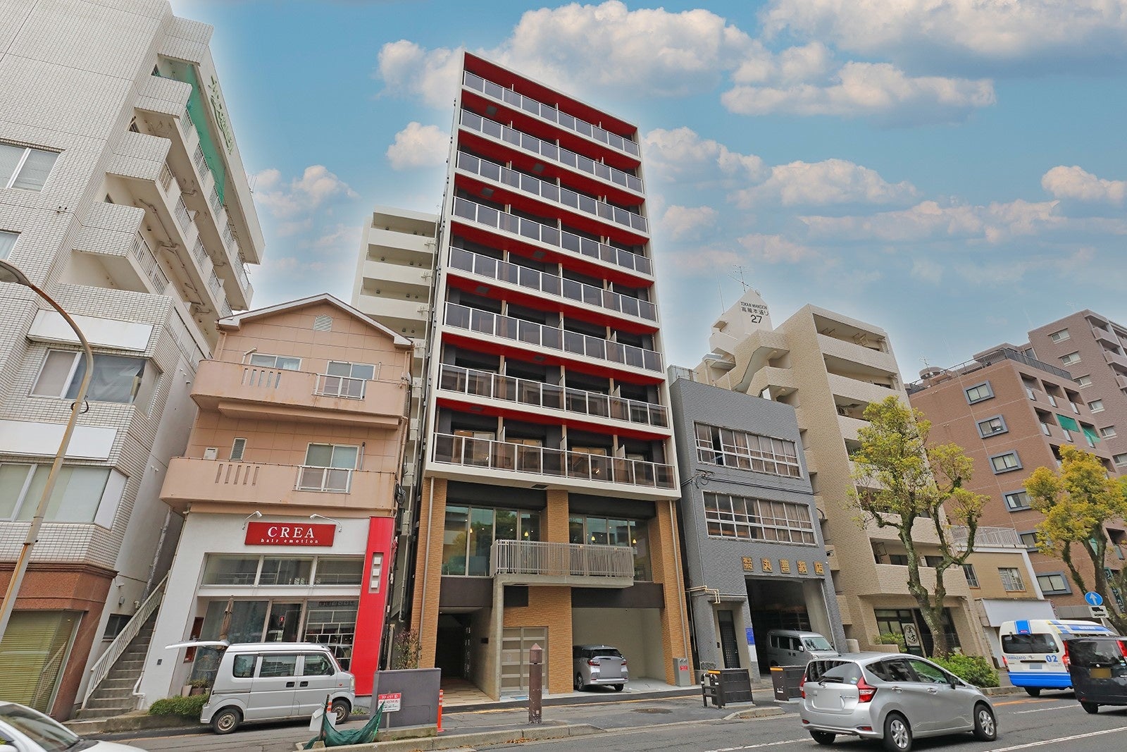 MANI FICRIA 高麗（写真中央）