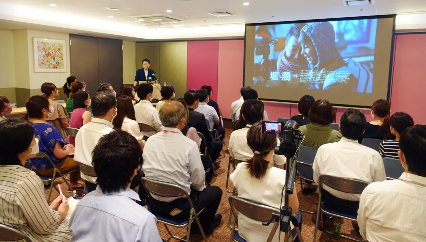 大阪本社にて堀潤氏の講演会を実施