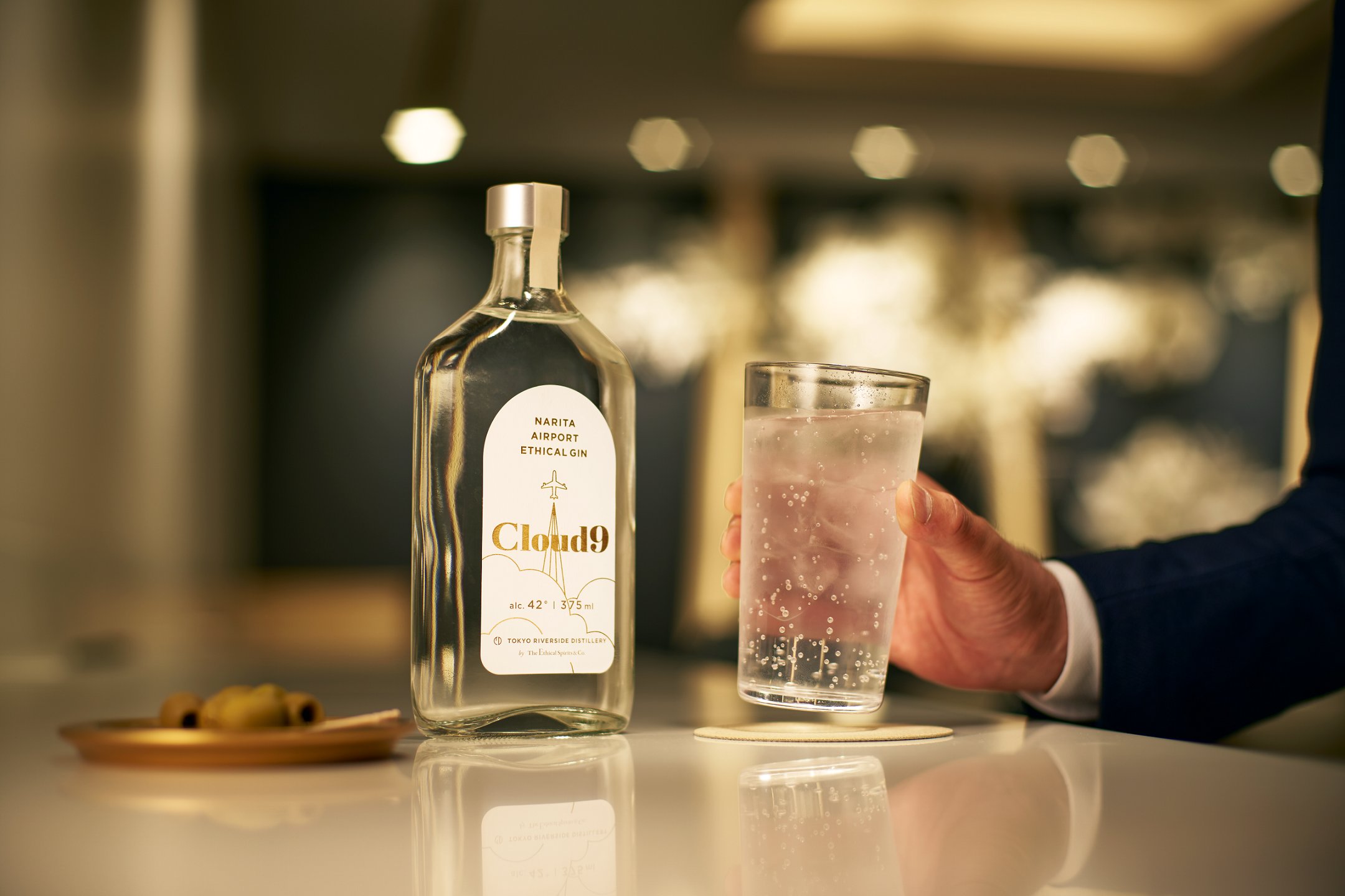 地域素材を使った成田空港オリジナルクラフトジンを開発 | 株式会社