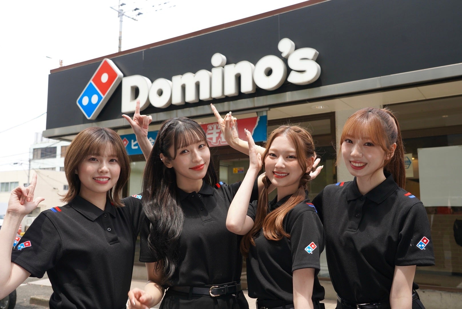 HKT48 （地頭江さん、栗原さん、最上さん、坂本さん）