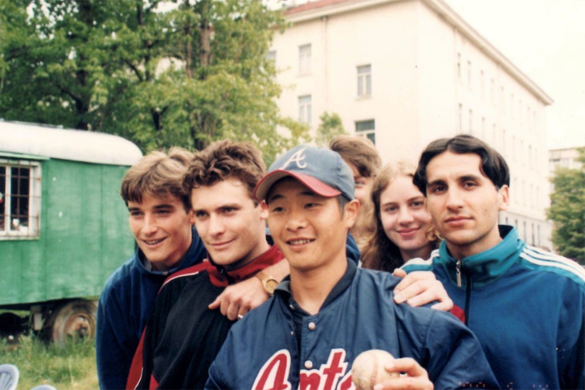 青年海外協力隊でハンガリーへ赴任した理事長の小川