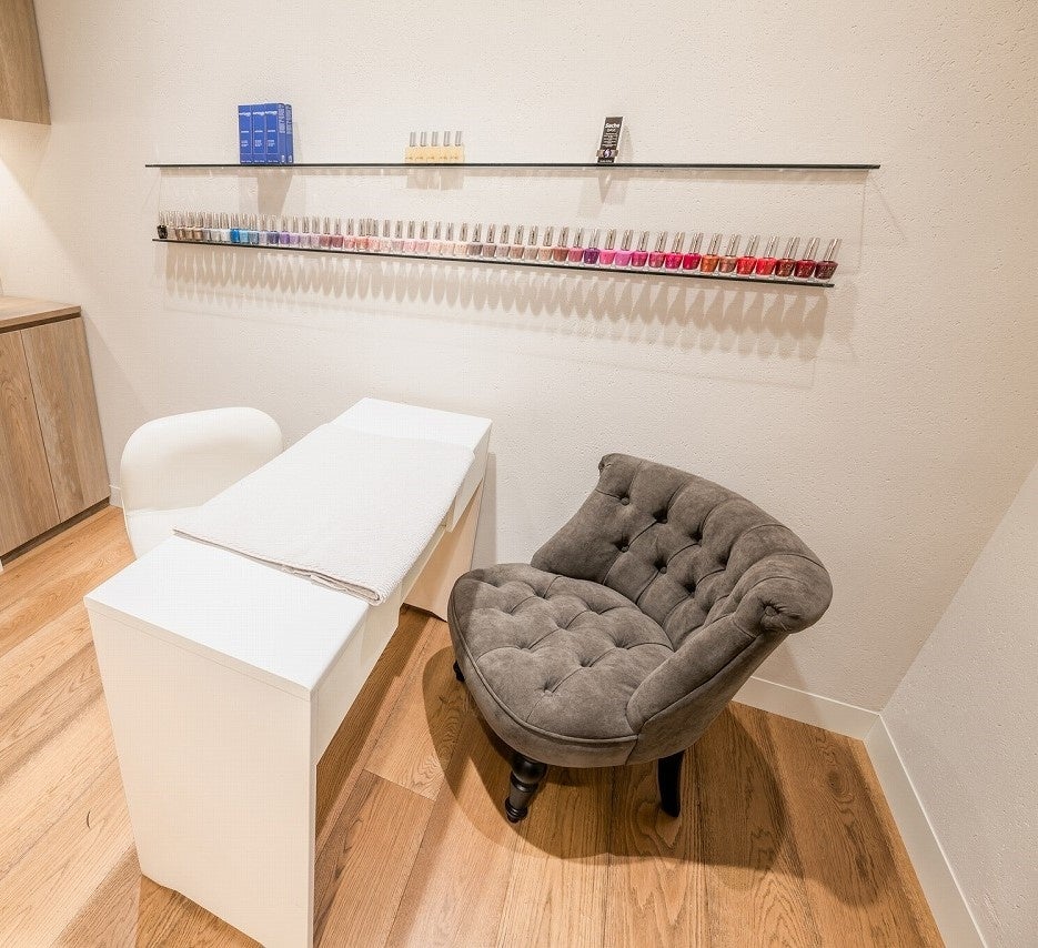 半個室でネイルブースも