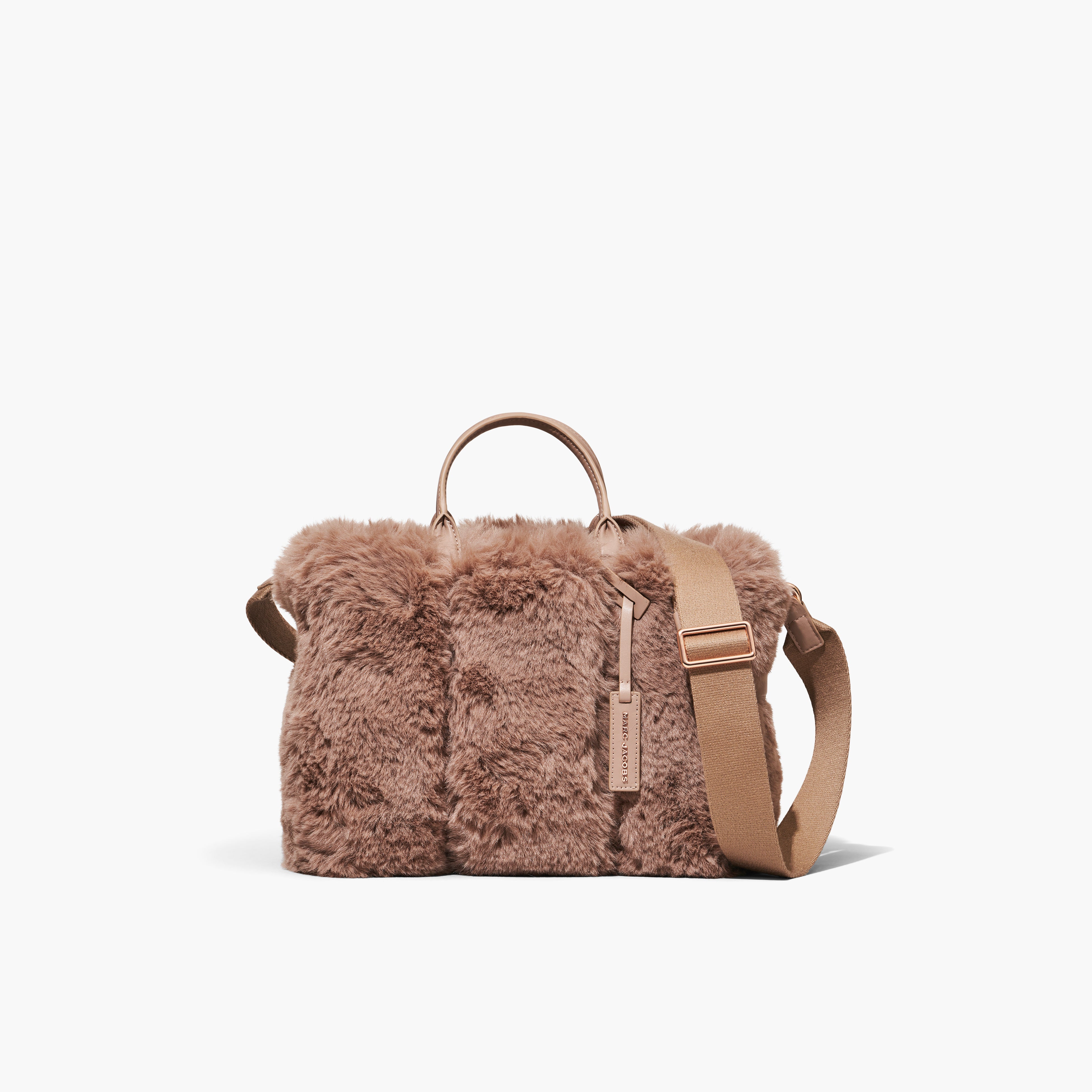 MARC JACOBSより、2023年の卯年を記念したLUNAR NEW YEAR