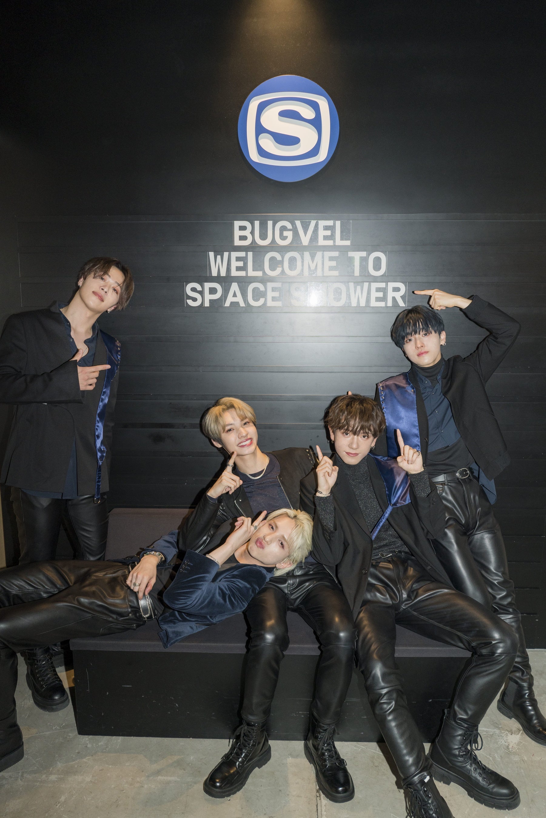 PHOTO BY 飛鳥井里奈