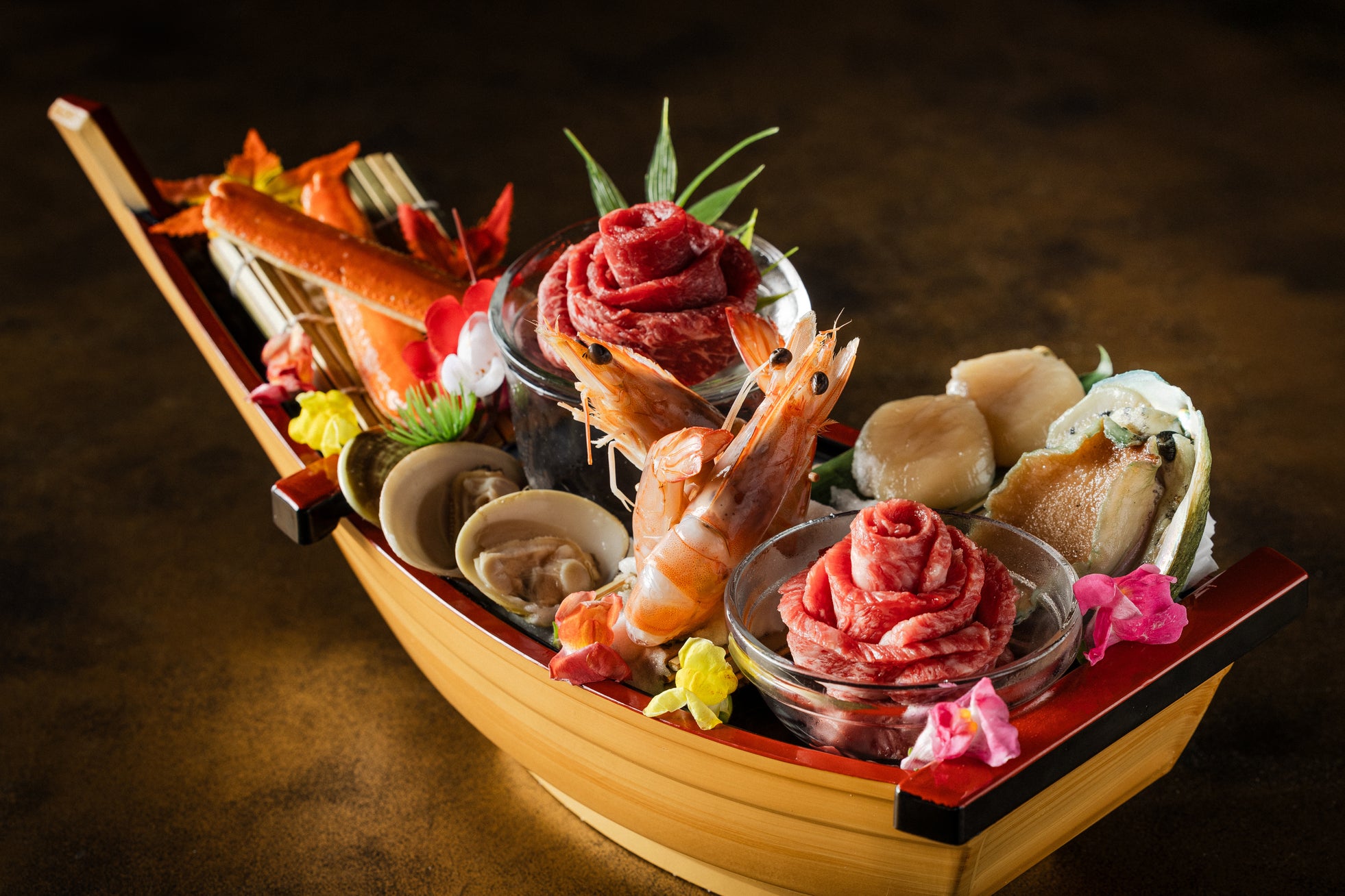 『和牛放題の殿堂 秋葉原 肉屋横丁』にて 5周年の感謝を込めて期間限定「豪華舟盛り」をご提供