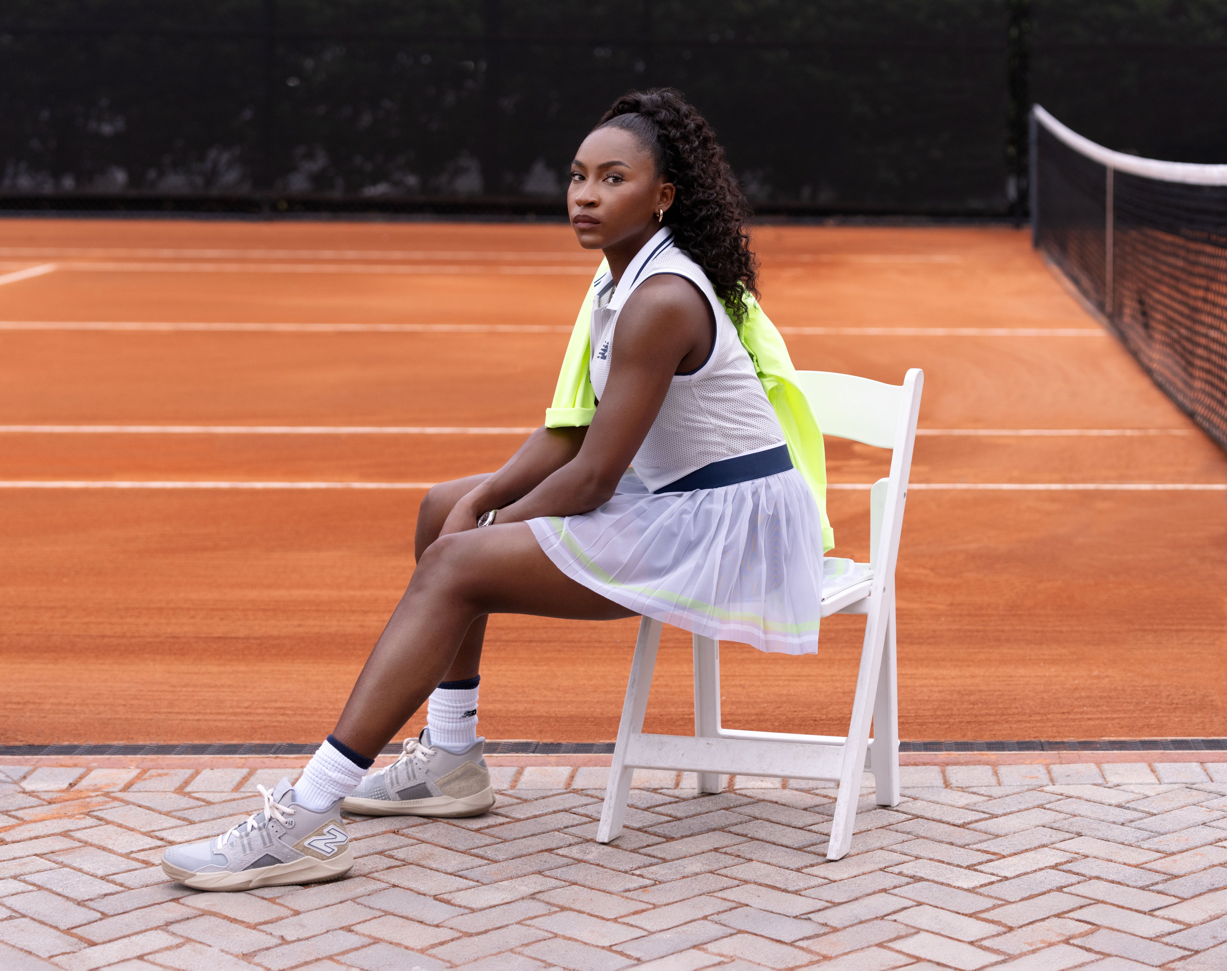 ニューバランス 「Grey Days」を祝し様々なカテゴリーから