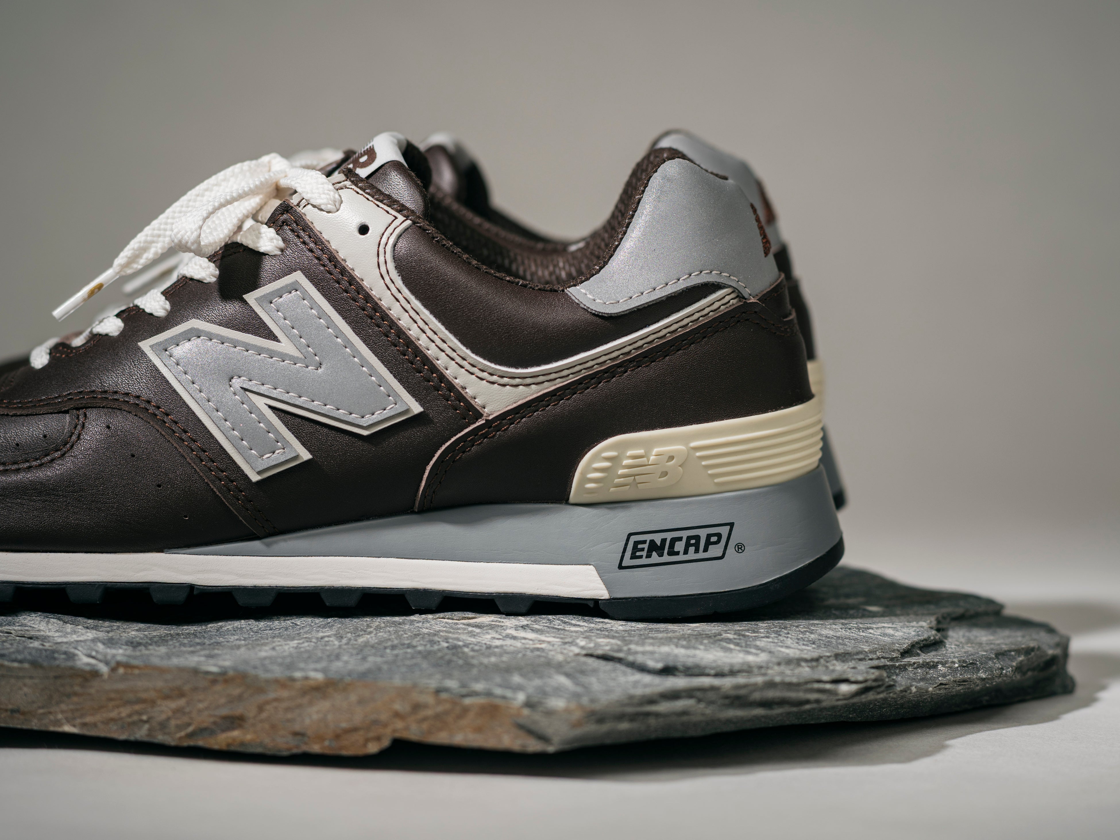 ニューバランス ロングセラーモデル「576」がMade in Japan 「U576JP