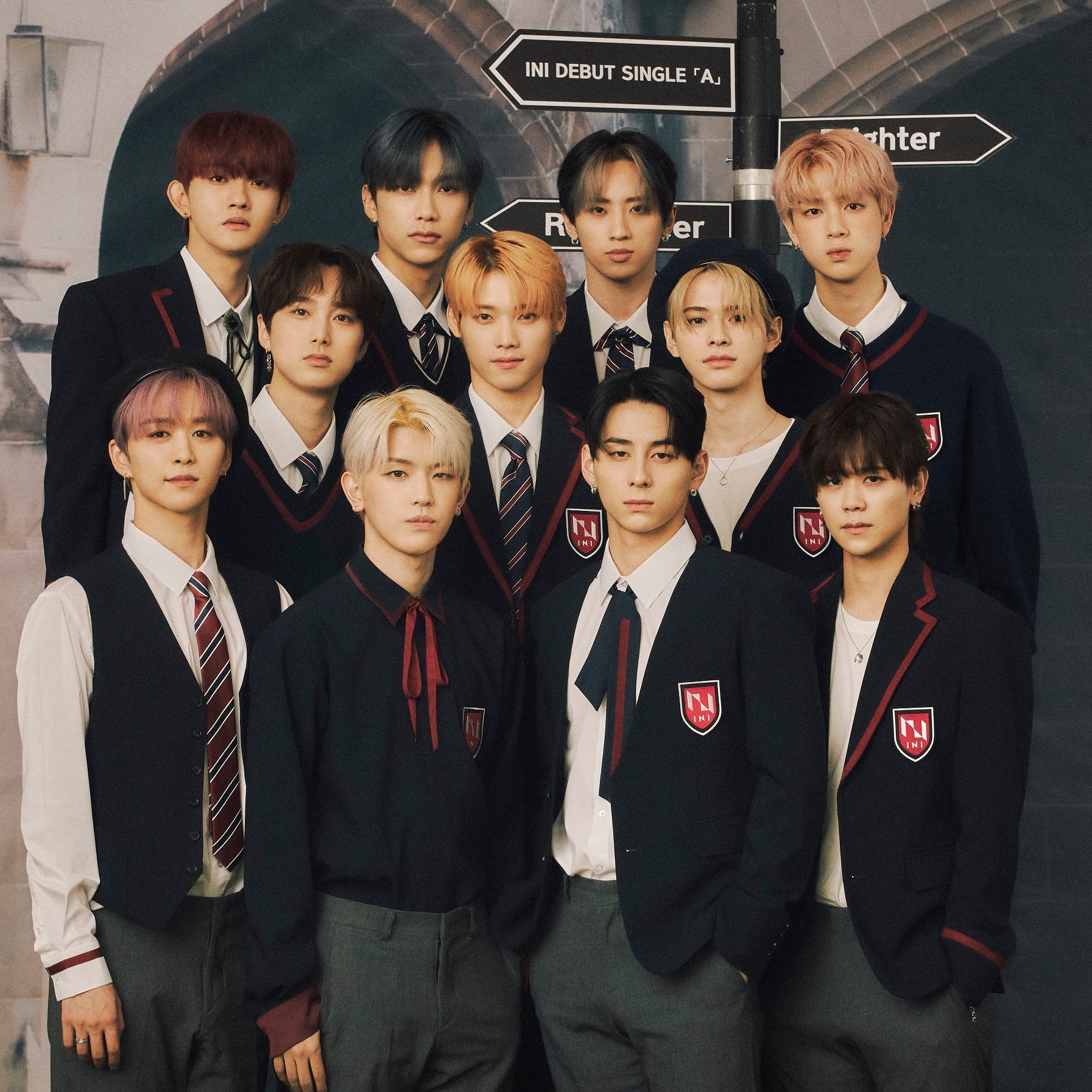 ©LAPONE ENTERTAINMENT