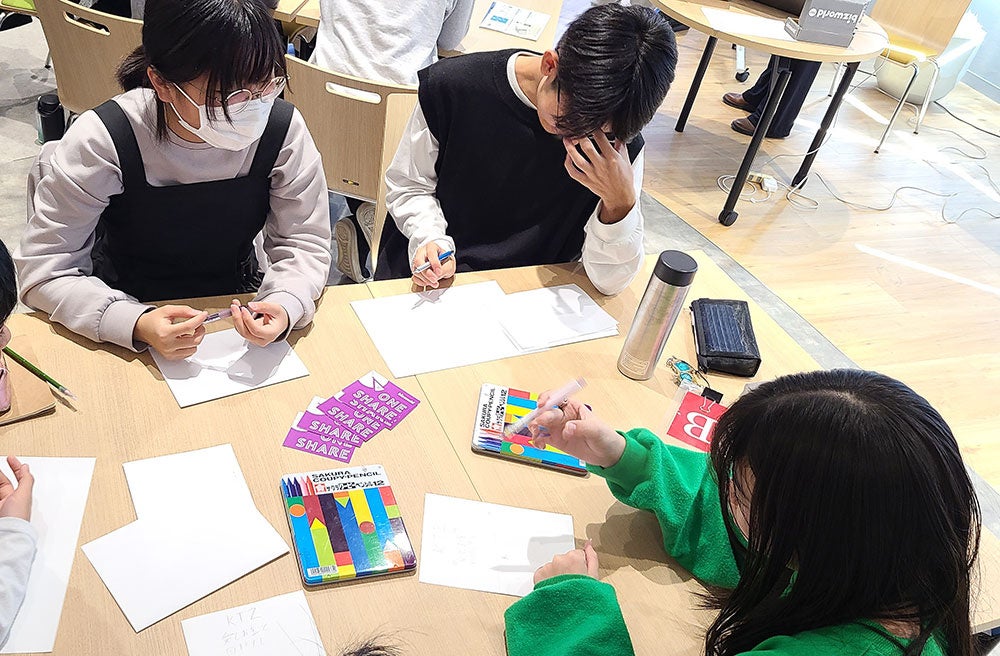 BizWorldでの子どもたちの様子　学習塾としては全国初の導入