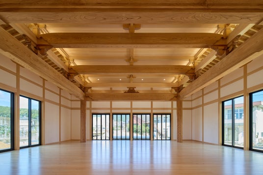 株式会社類設計室の新施設「宇陀イノベーションセンター VUTAI(ぶたい)」(奈良県宇陀市)が4月11日(土)グランドオープン ~同日、施設で記念式典を開催~ 演能「翁」と著名人による対談を実施 株式会社類設計室の新施設「宇陀イノベーションセンター VUTAI(ぶたい)」(奈良県宇陀市)が4月11日(土)グランドオープン ~同日、施設で記念式典を開催~ 演能「翁」と著名人による対談を実施