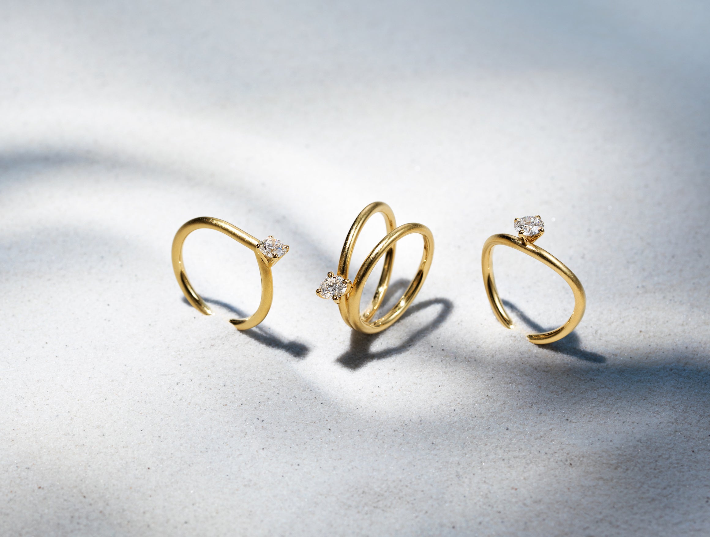 【厳選】 NEW店舗! 大粒 三層 ダイヤモンド リング 刻印有 ≪限定販売≫ [3ct] ■プラチナ仕上■ 国内最多級3万個のダイヤを取り扱うBRILLIANCE+（ブリリアンス・プラス