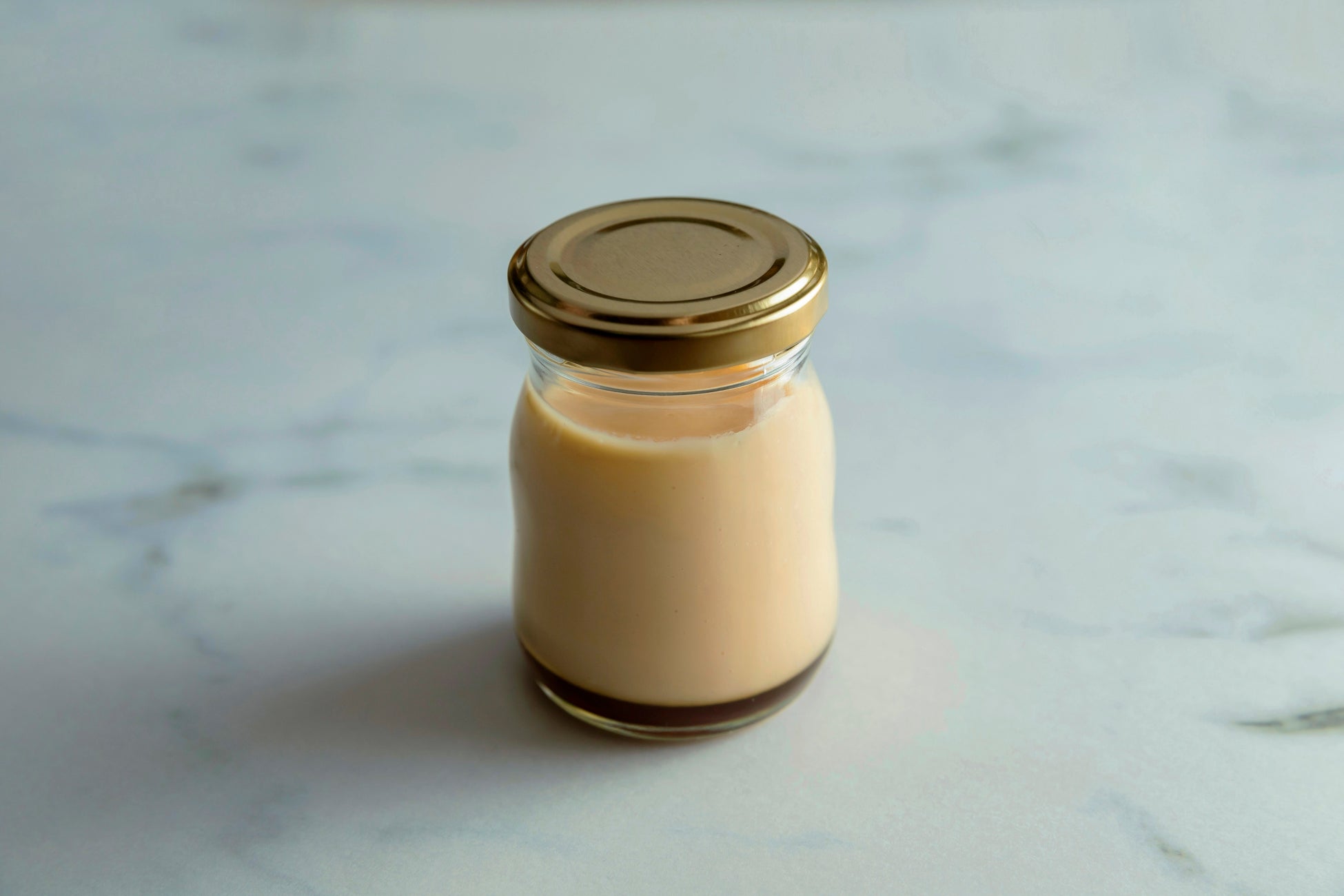 こめはなチーズプリンの底にはオリジナルの醤油カラメルソース