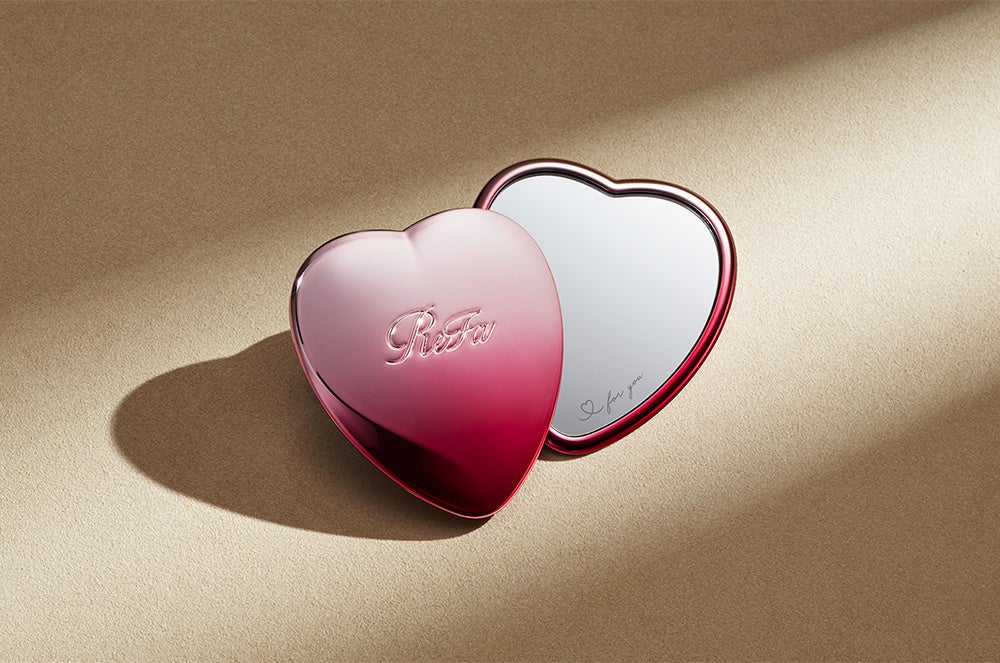 リファ新登場の美顔器「リファビューテック レイズ」と美容液を