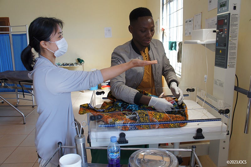 病院スタッフへの産褥健診指導