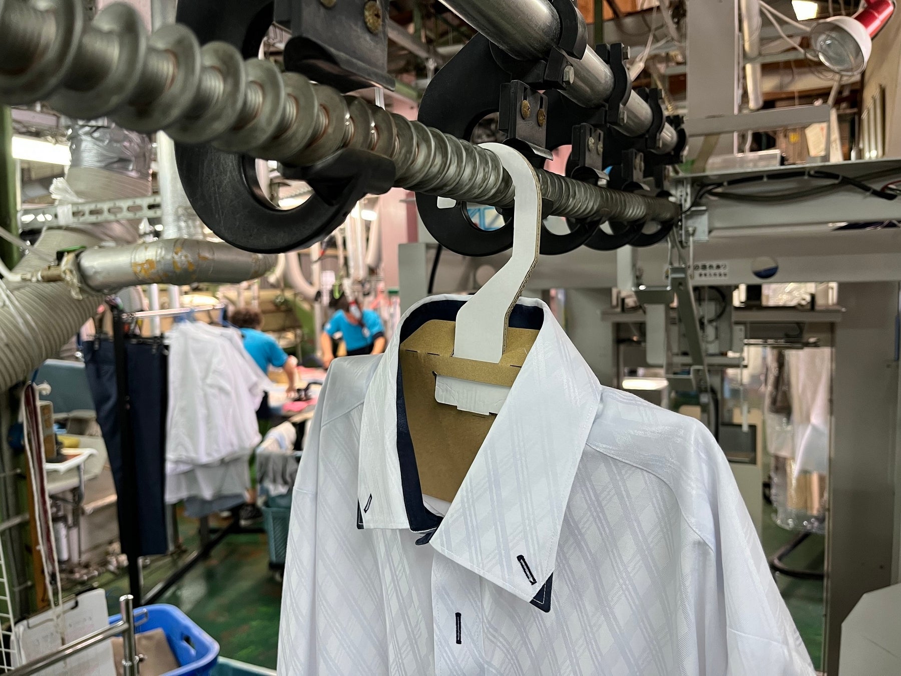 クリーニング業界初 Yシャツ用の段ボールハンガーの開発 実用化をスタート 株式会社アルサのプレスリリース クリーニング業界初 Yシャツ用の段ボールハンガーの開発 実用化をスタート 株式会社アルサのプレスリリース