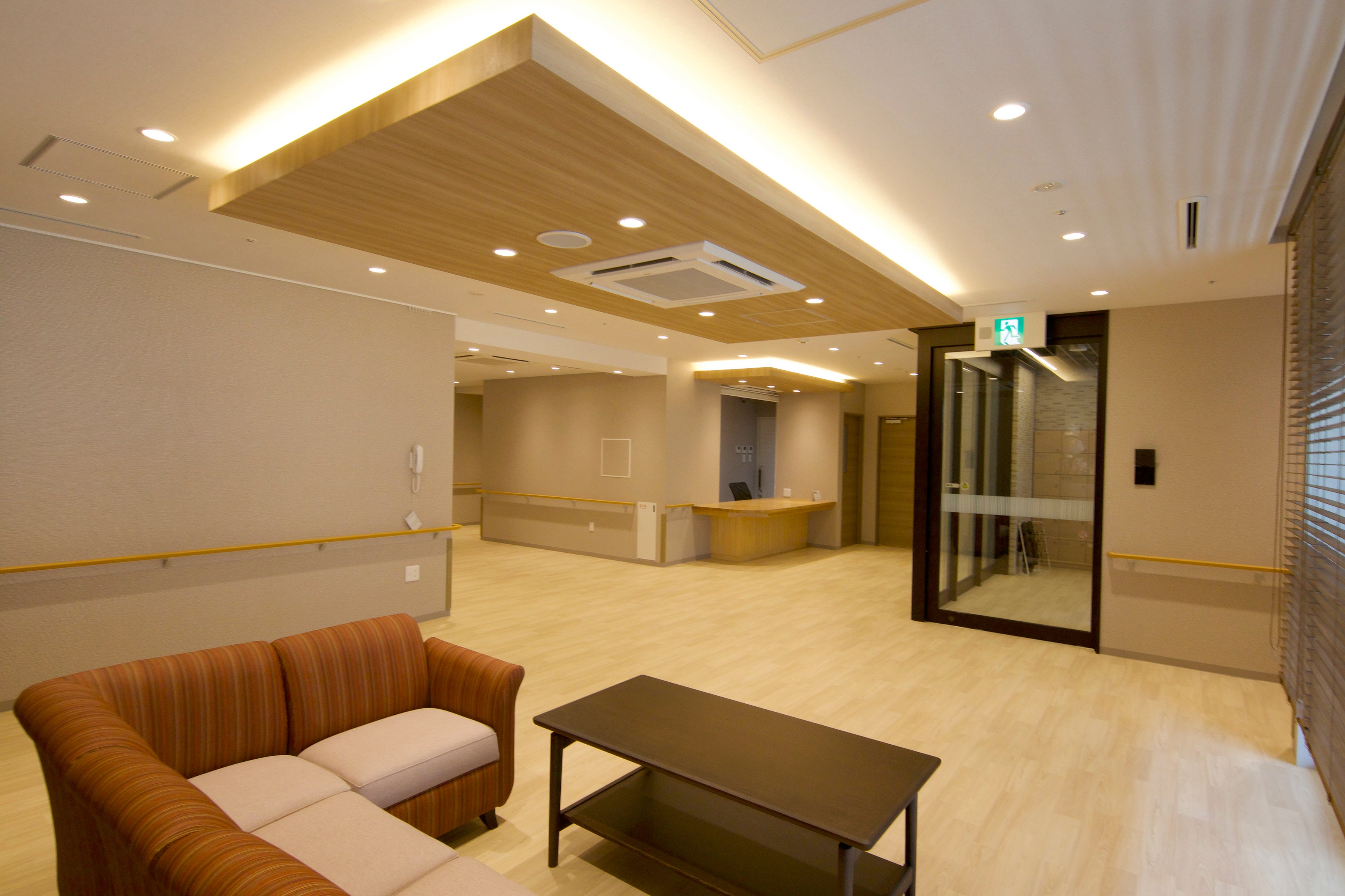 エントランス①