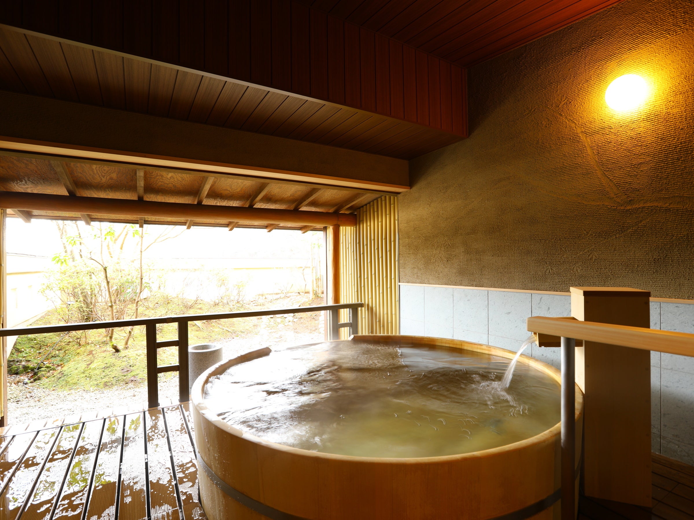 桂川 貸切風呂一例