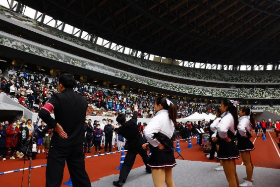 早稲田大学応援部による校歌斉唱（第11回大会）