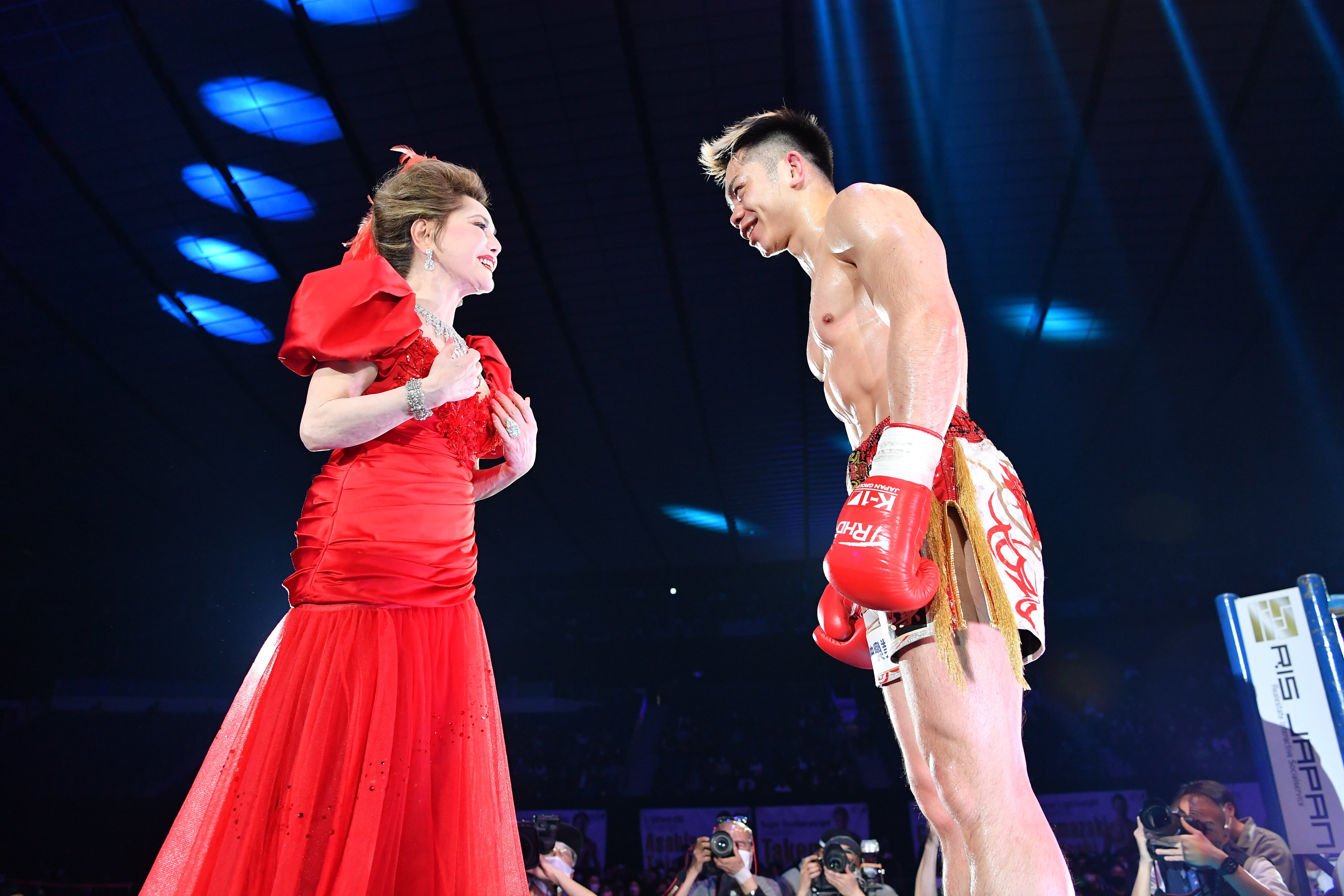 デヴィ夫人、不可思