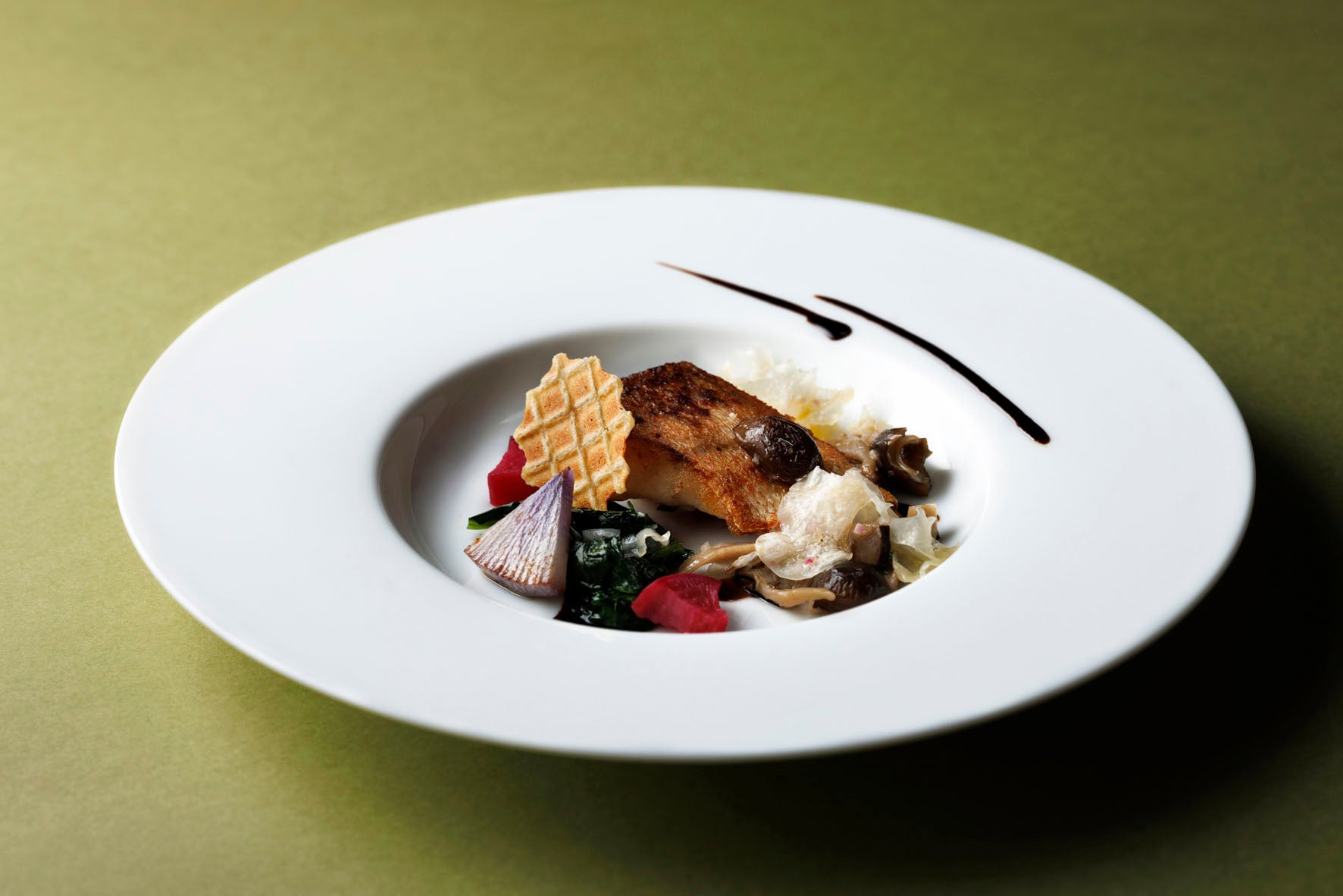 石川県輪島より甘鯛のポワレ 各種きのこと柚子香るビネグレット