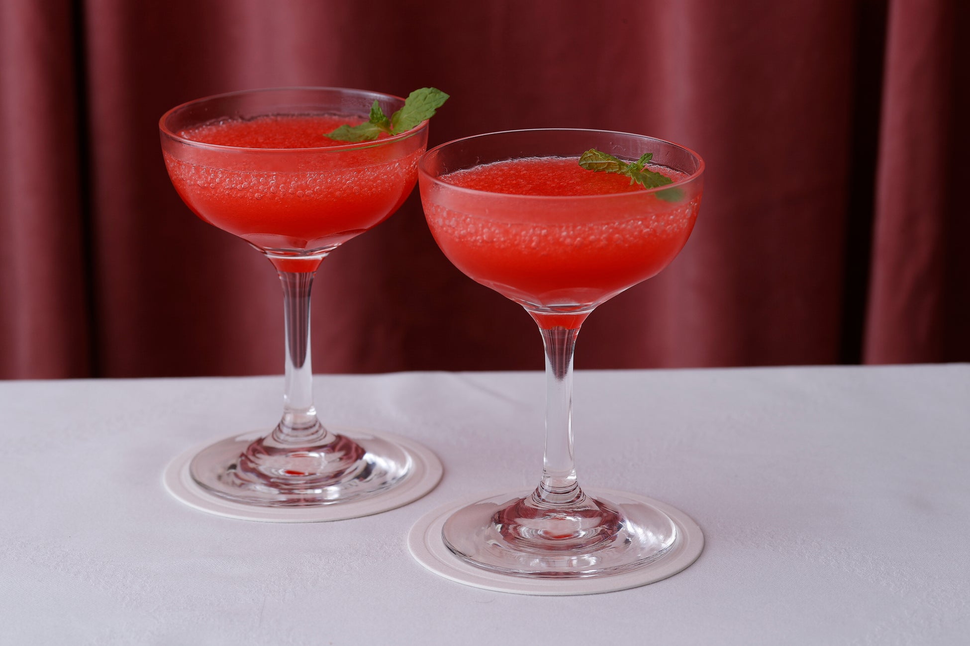 「苺のカクテル」(17時以降のご利用特典「ラ・テラス」のみ)