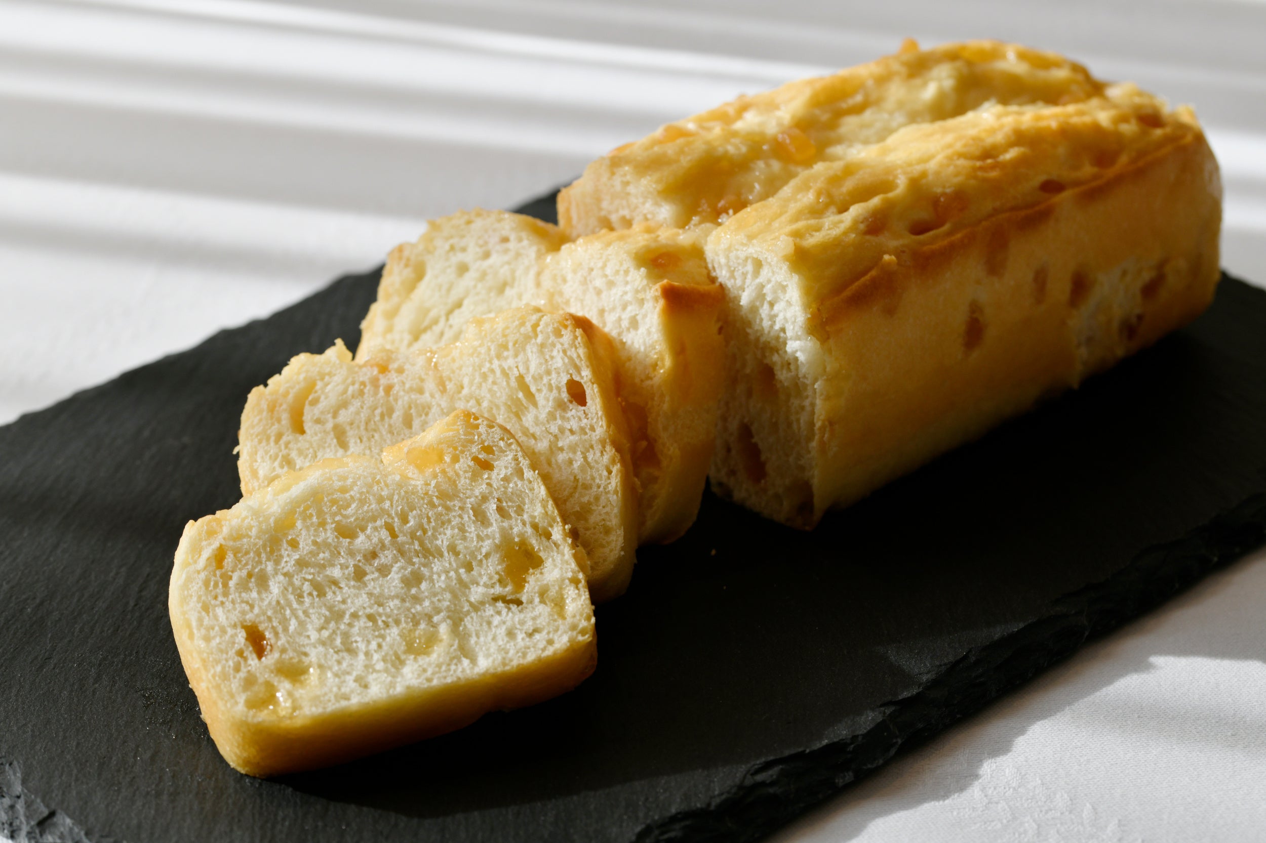 横浜元町産はちみつを使用「ハニーブレッド」（S.Weil by HOTEL NEW GRAND）