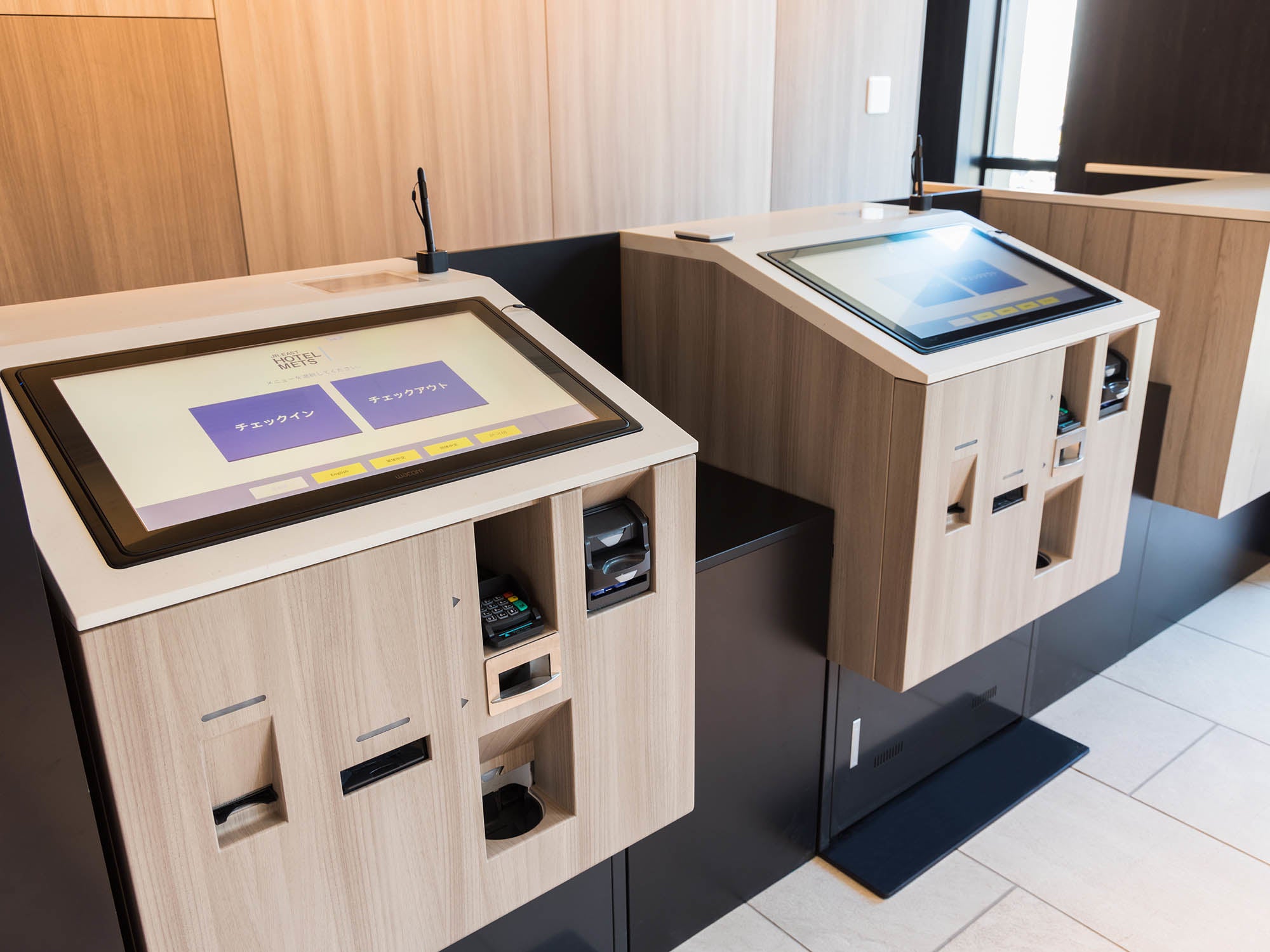 セルフチェックイン機イメージ