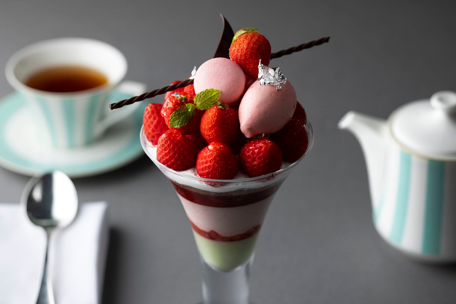 ストロベリーパフェ イメージ