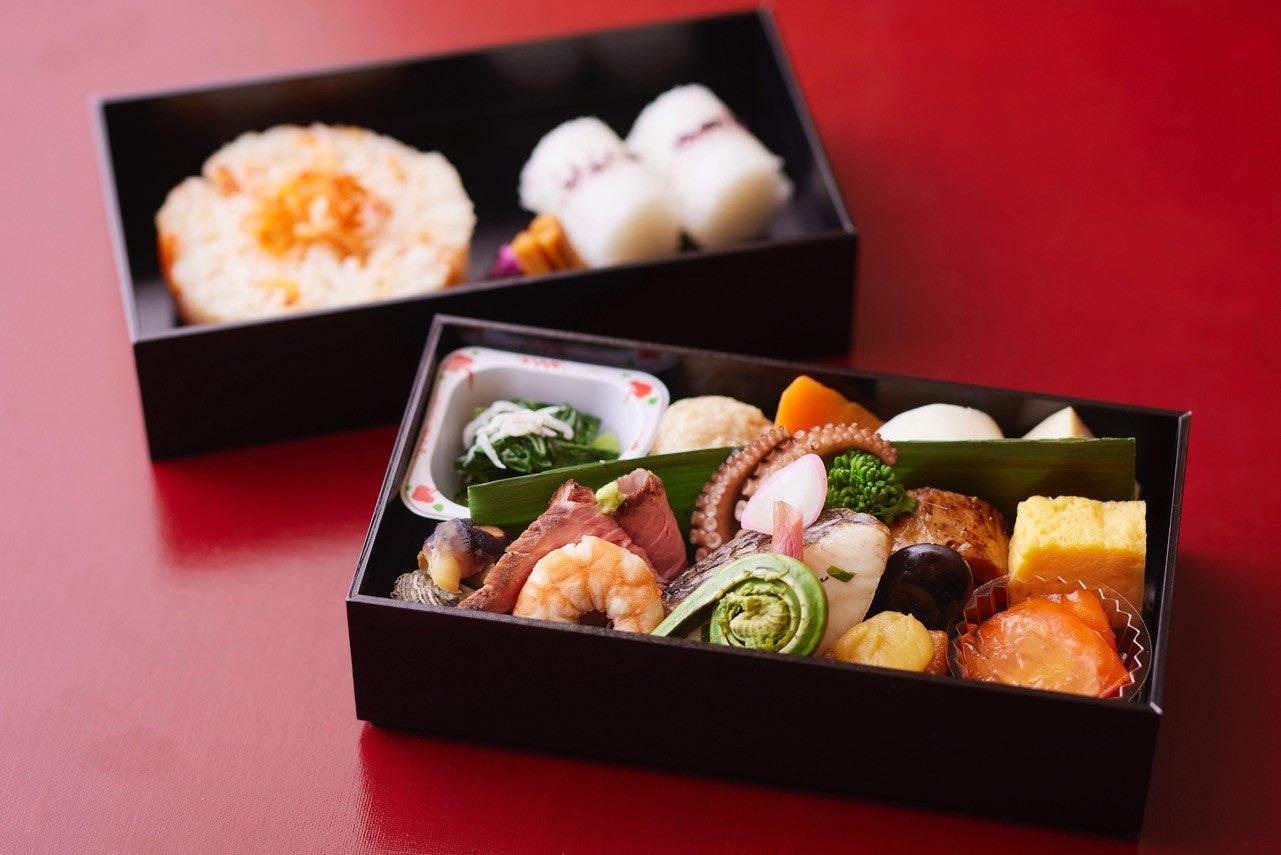 「鉢の木特選 贅沢会席二段弁当」※料理の内容は、時期や食材の入荷状況により異なります