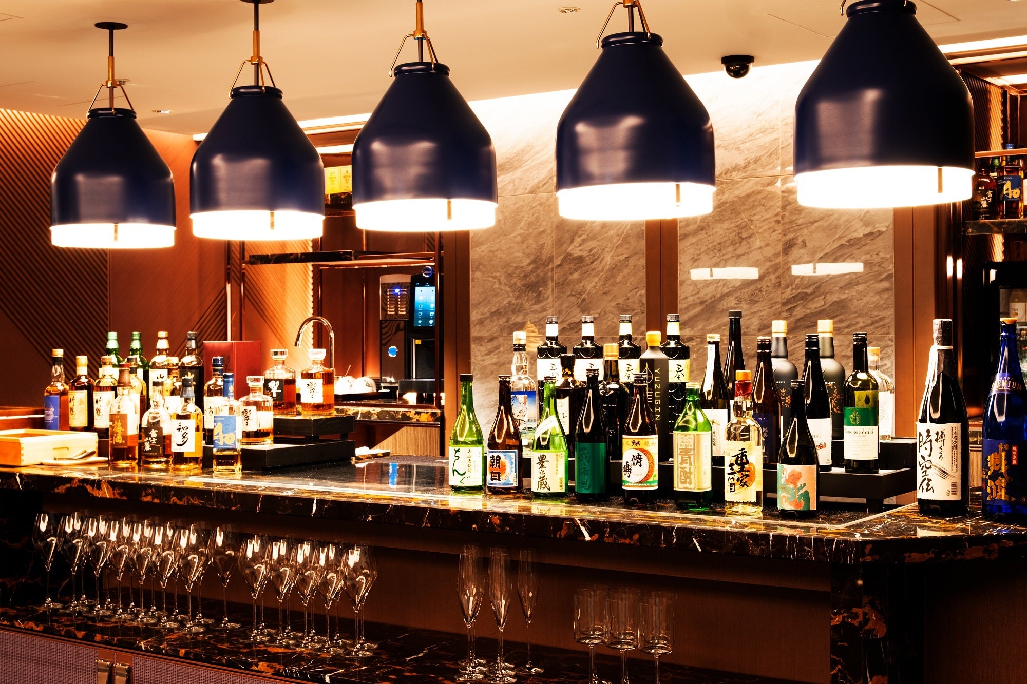 クラブメズム　バーカウンター